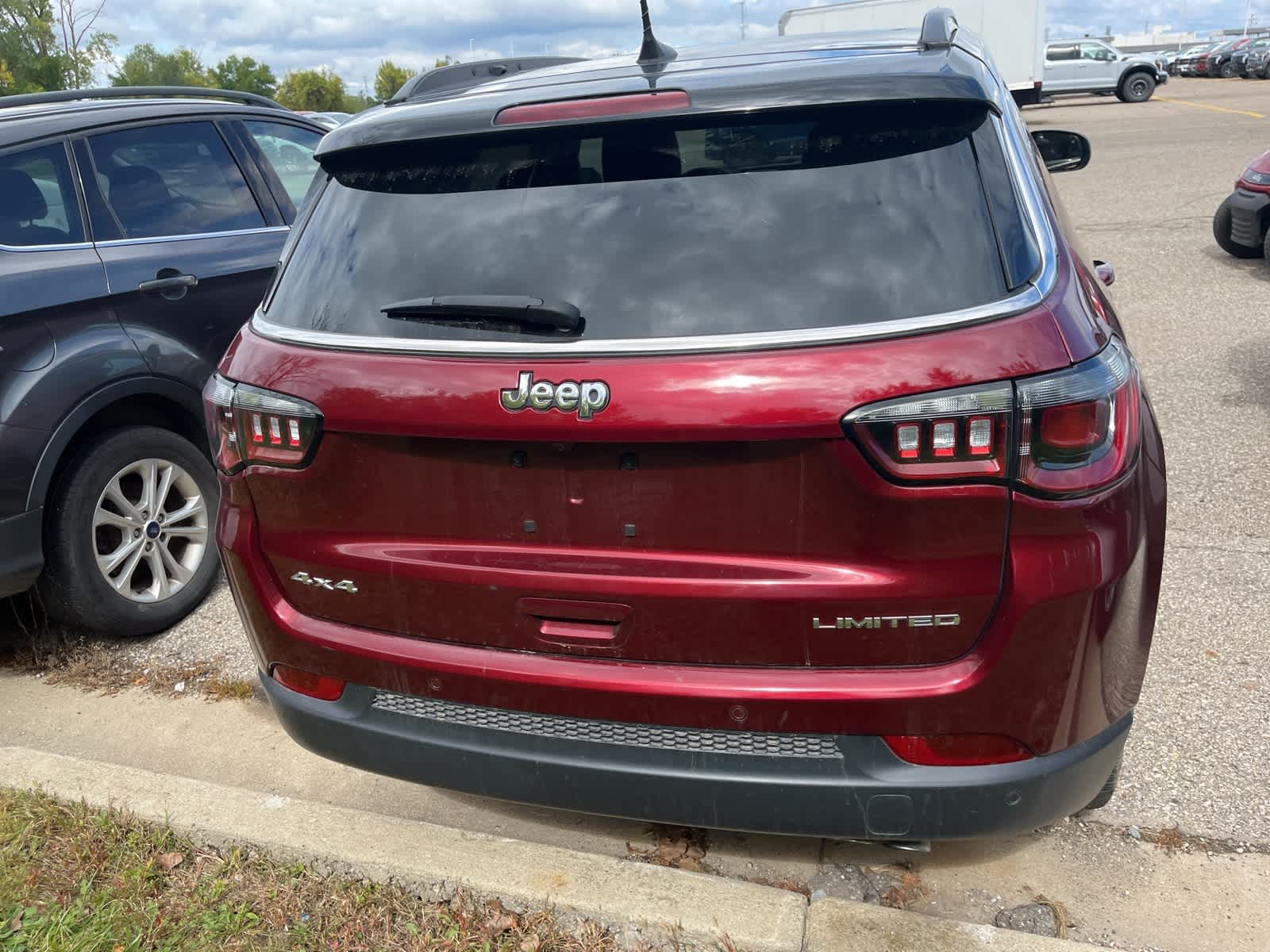 Thumbnail: 2021 Jeep Compass - 12