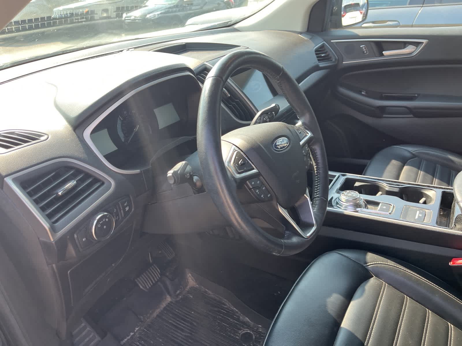 Thumbnail: 2020 Ford Edge - 24