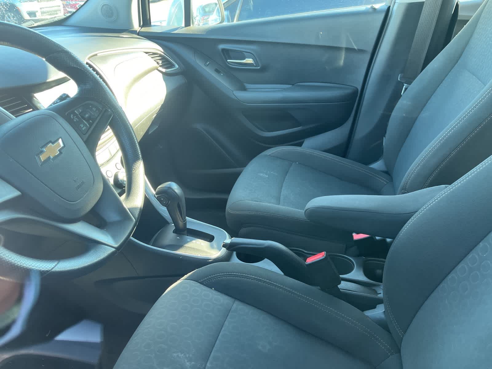 Thumbnail: 2018 Chevrolet Trax - 26