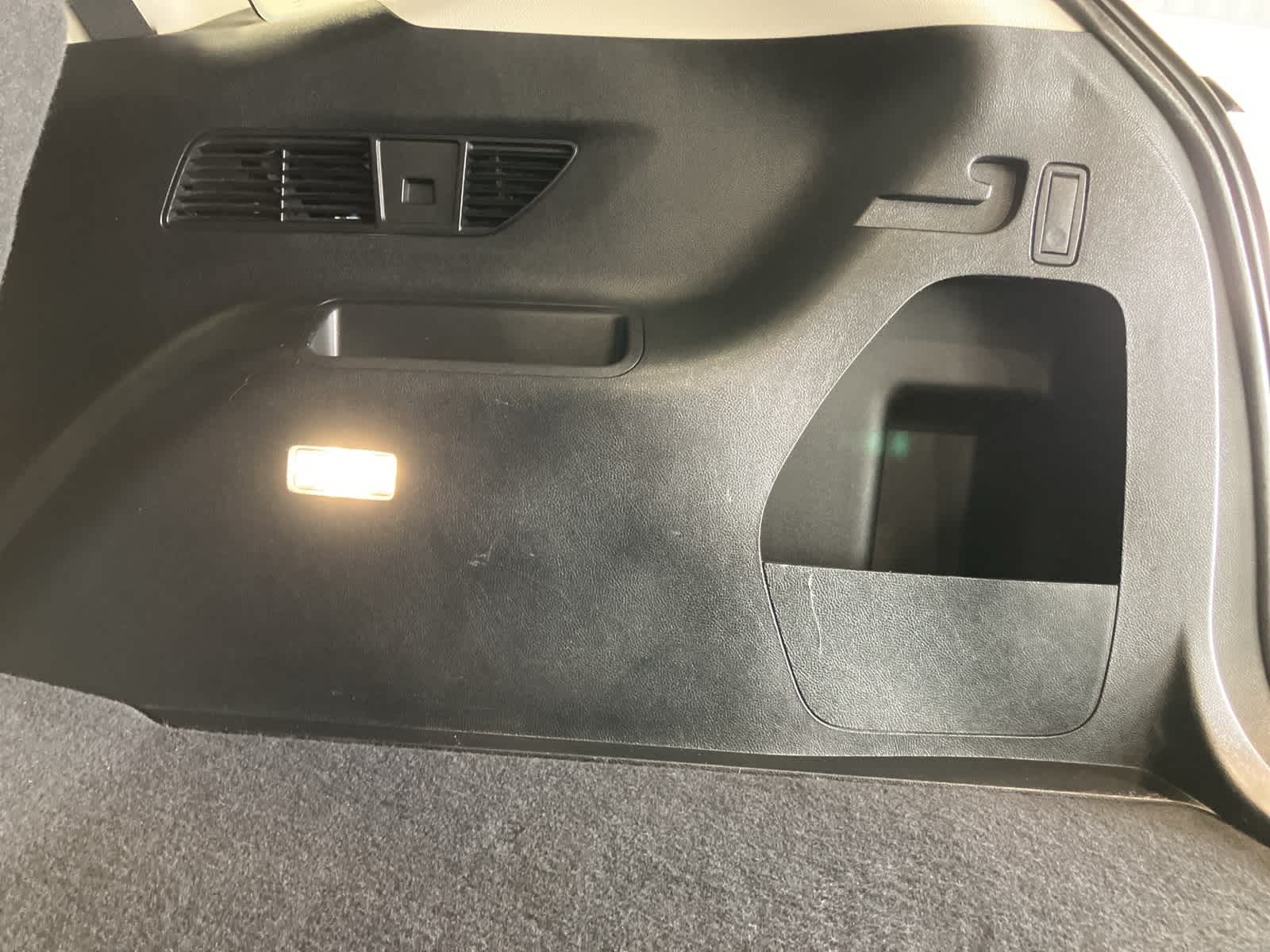 Thumbnail: 2020 Ford Edge - 30