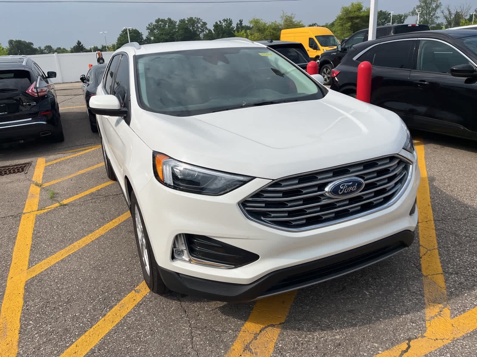 Thumbnail: 2022 Ford Edge - 18