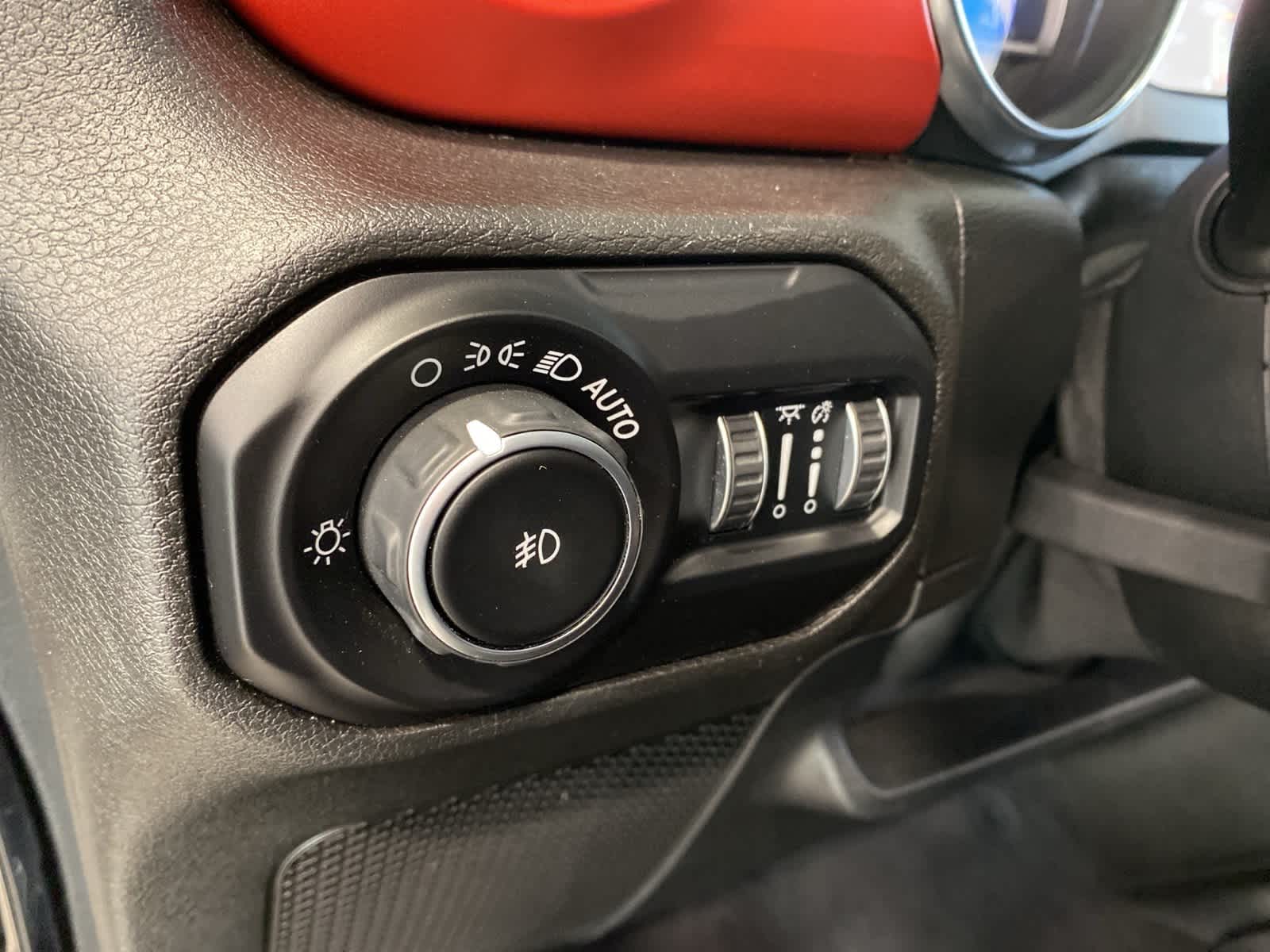 Thumbnail: 2020 Jeep Wrangler - 18