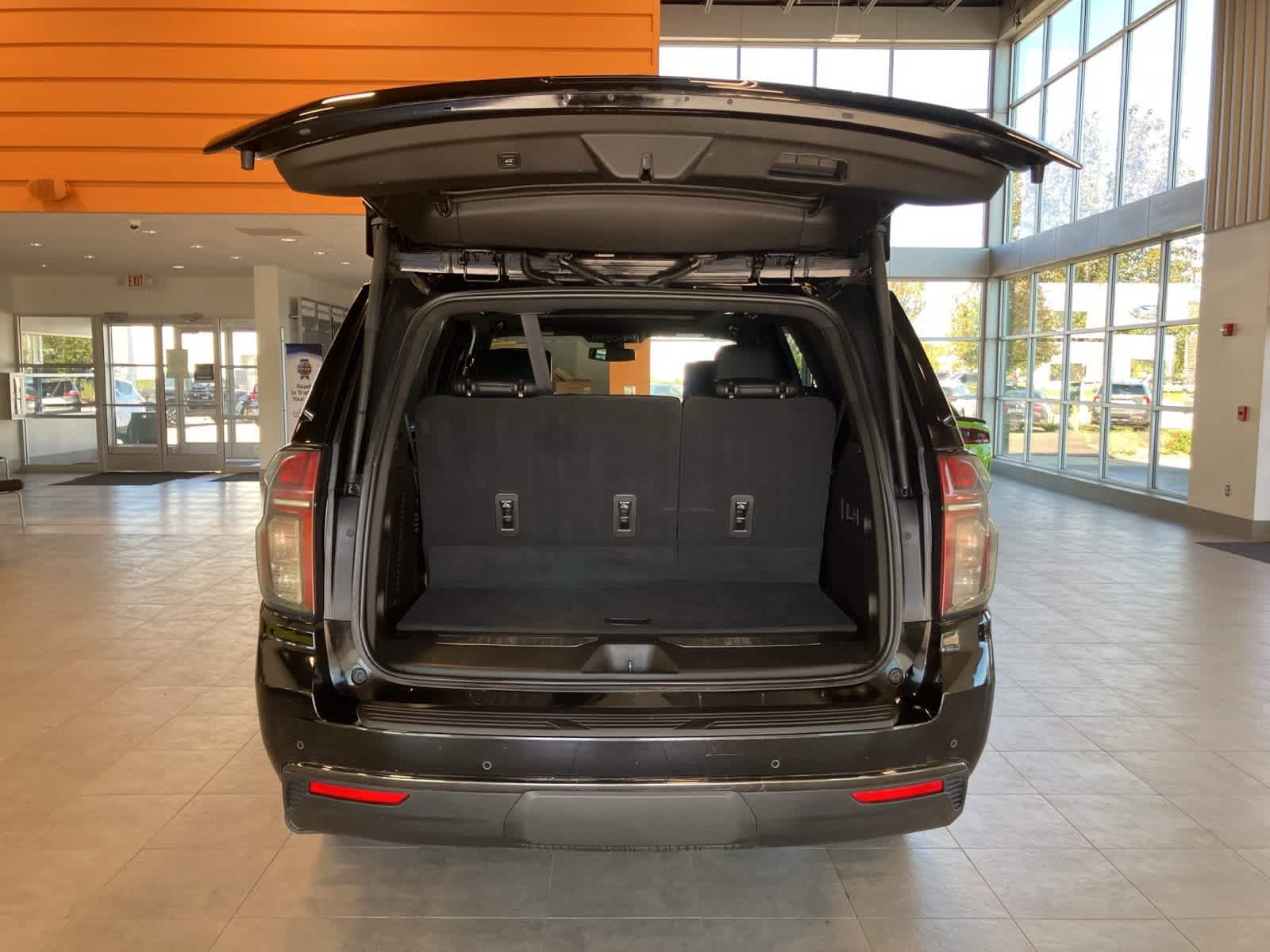 Thumbnail: 2021 Chevrolet Tahoe - 31
