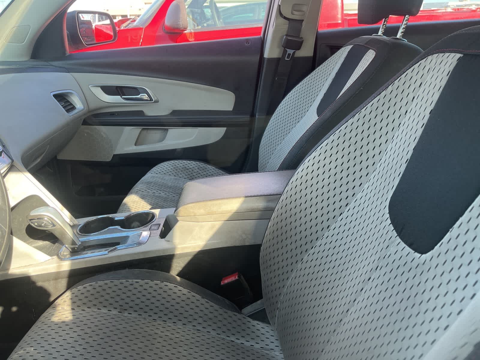 Thumbnail: 2011 Chevrolet Equinox - 23