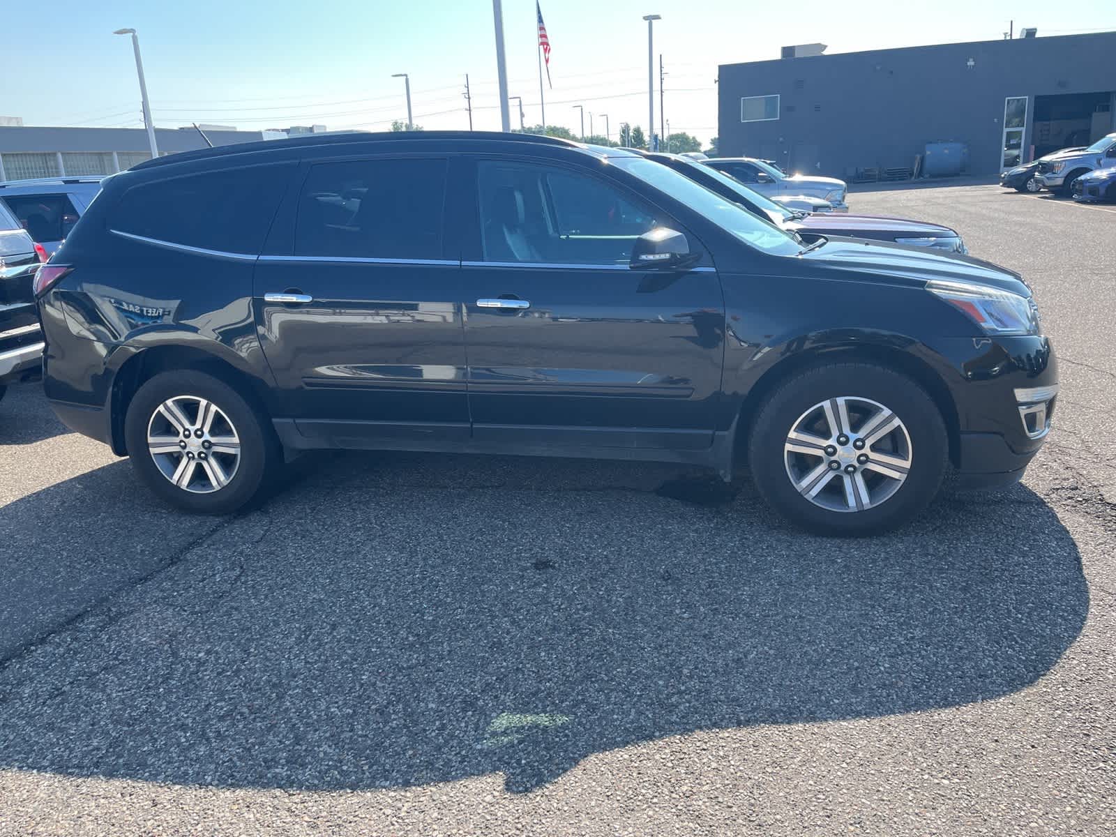 Thumbnail: 2017 Chevrolet Traverse - 13