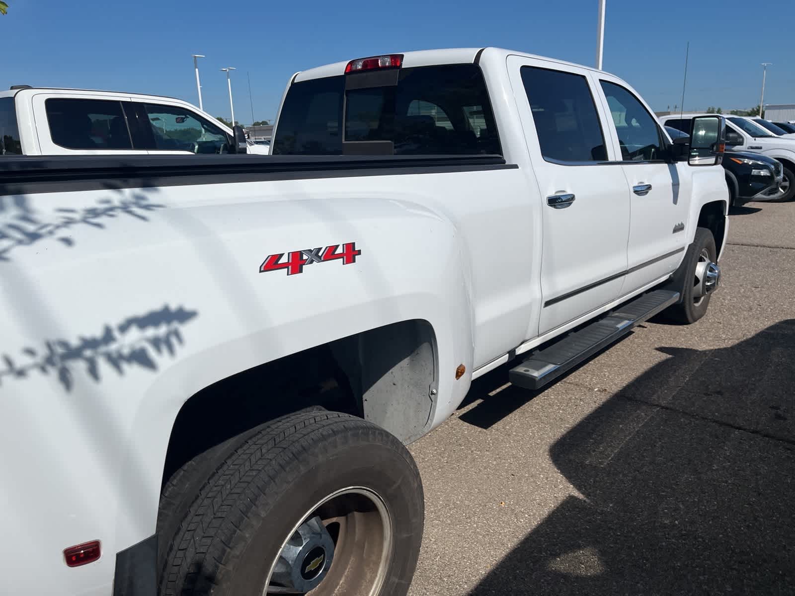 Thumbnail: 2019 Chevrolet Silverado 3500 - 14