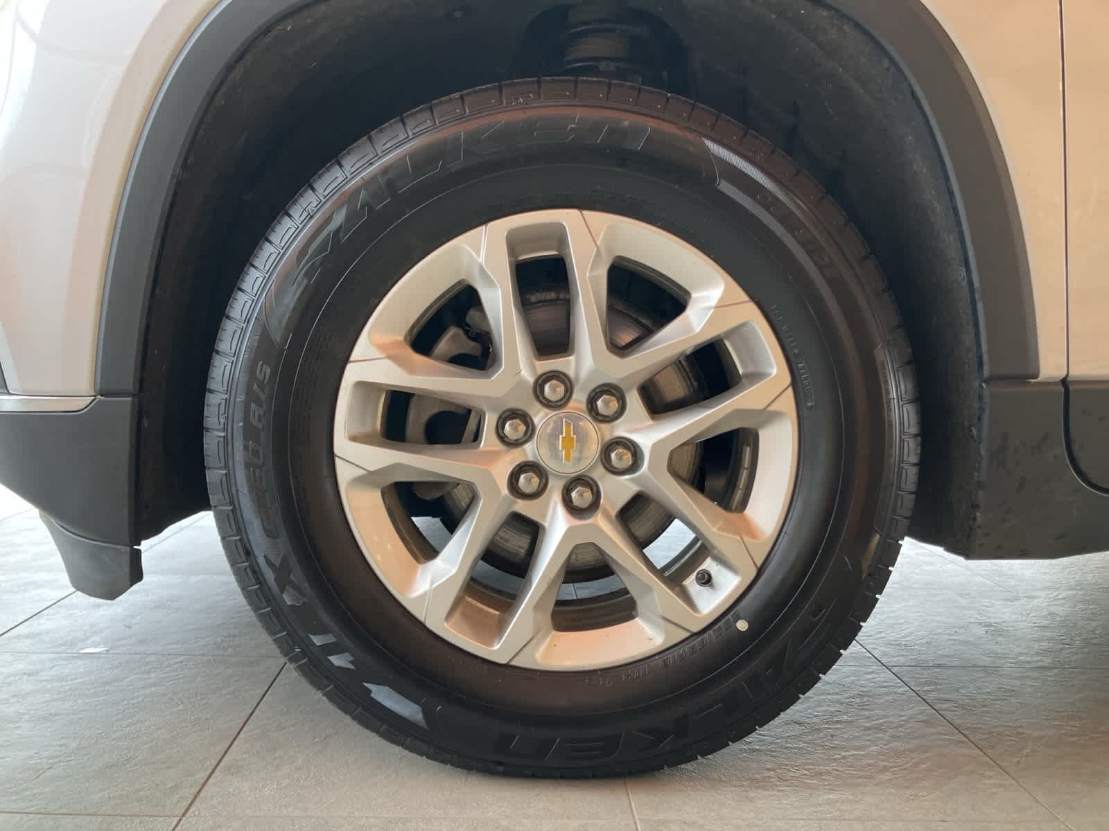 2020 Chevrolet Traverse LT 8