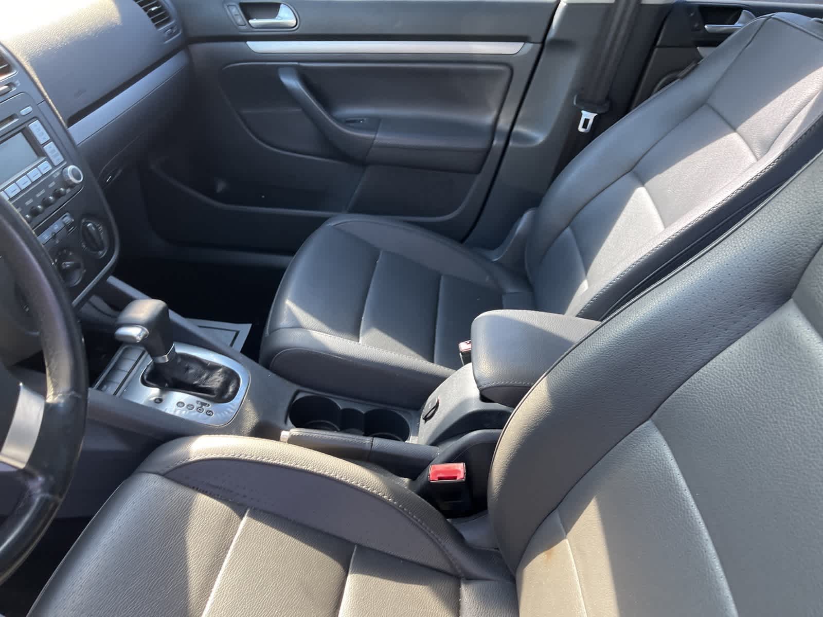 Thumbnail: 2008 Volkswagen Jetta - 25