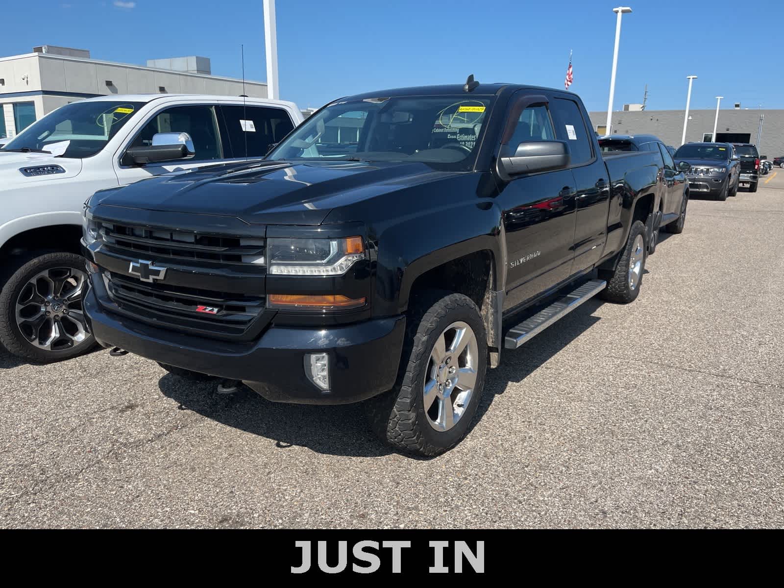 Thumbnail: 2016 Chevrolet Silverado 1500 - 1