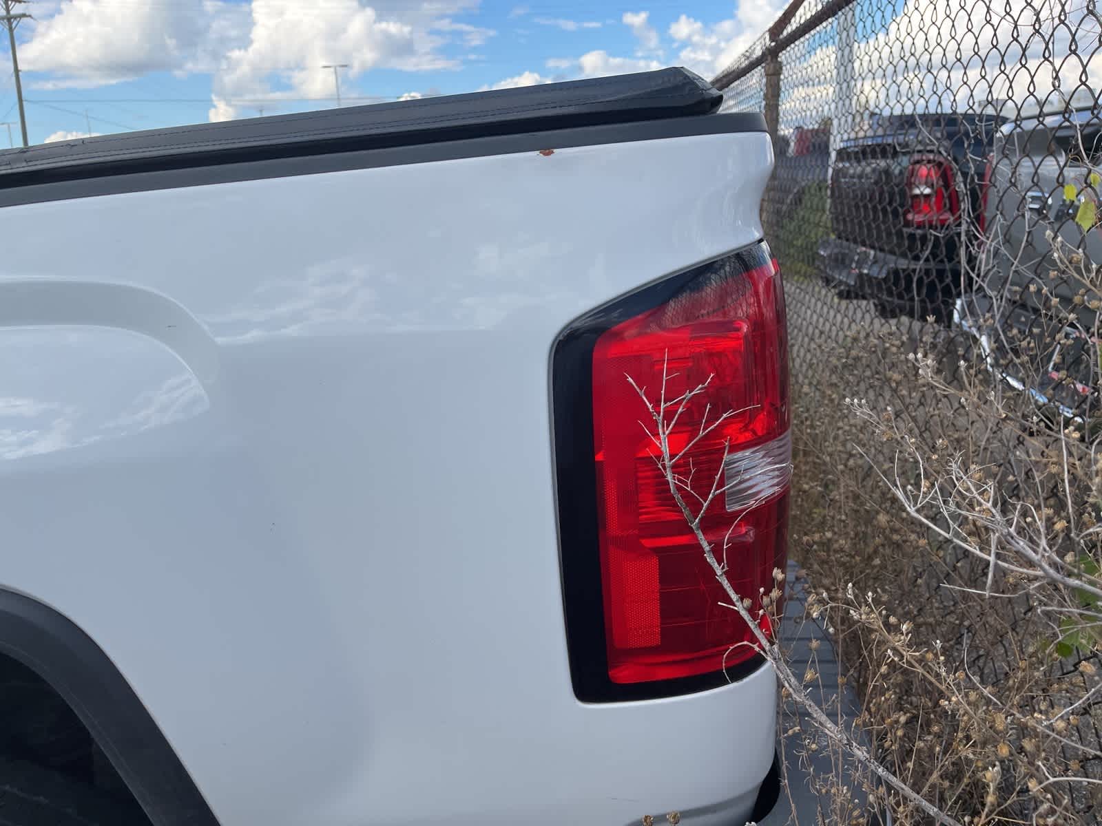 Thumbnail: 2015 GMC Sierra 2500 - 8