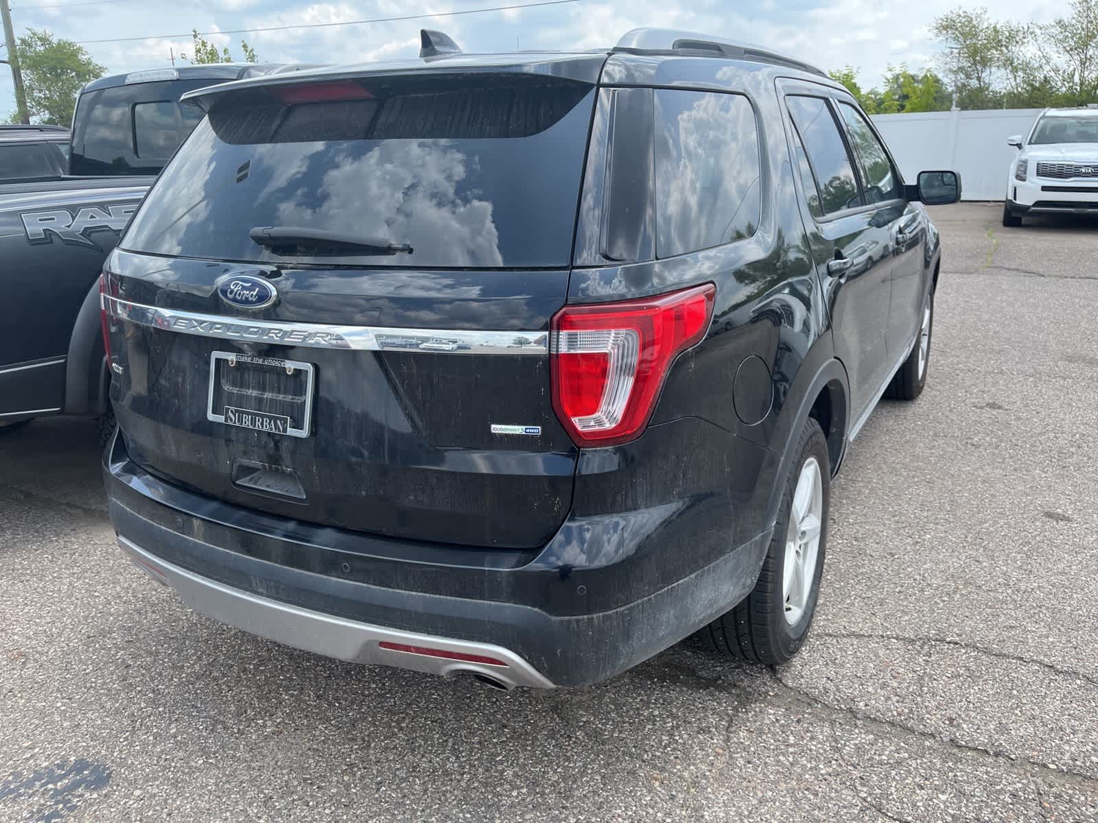 2016 Ford Explorer XLT 11