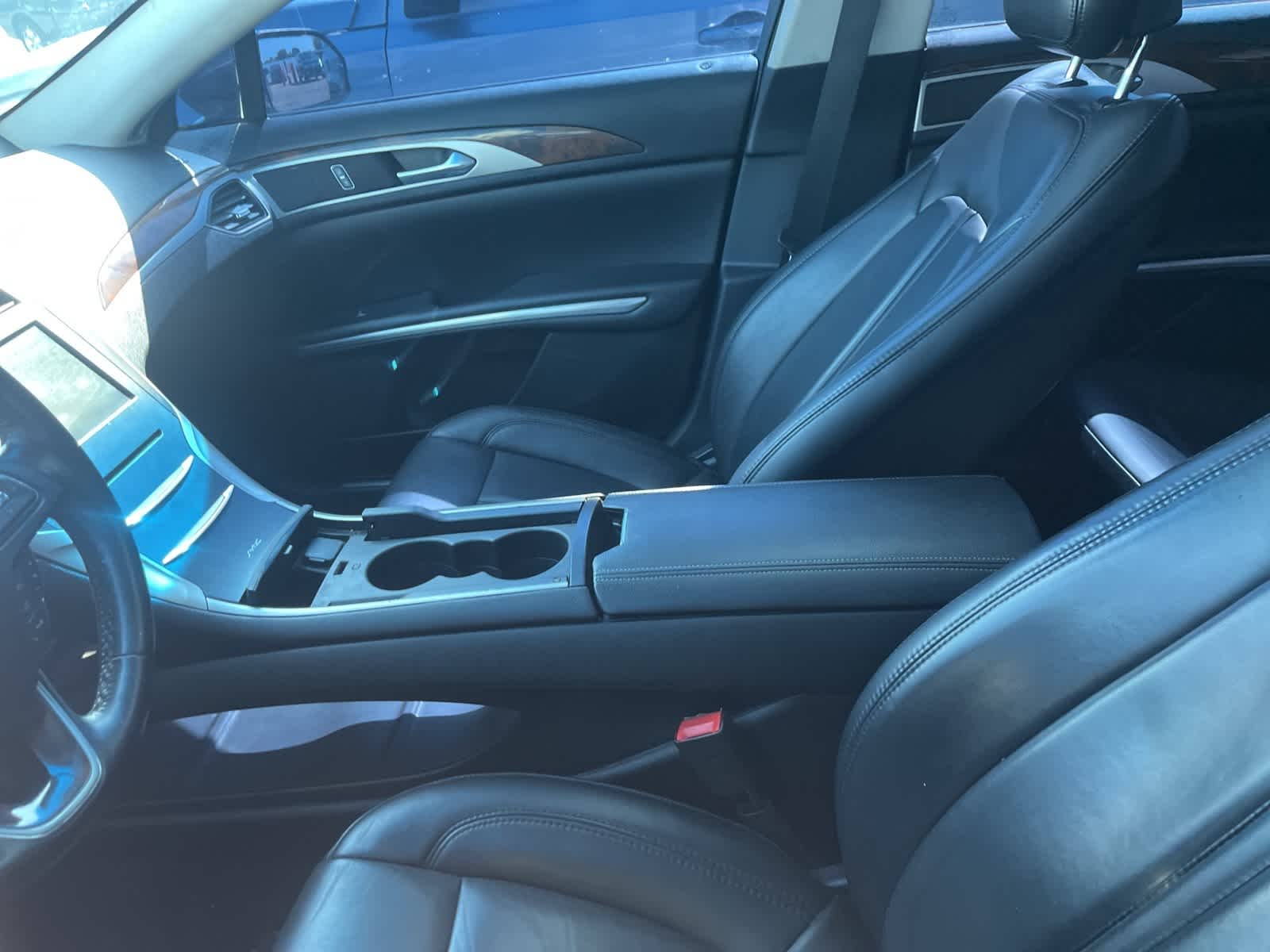Thumbnail: 2016 Lincoln MKZ - 25