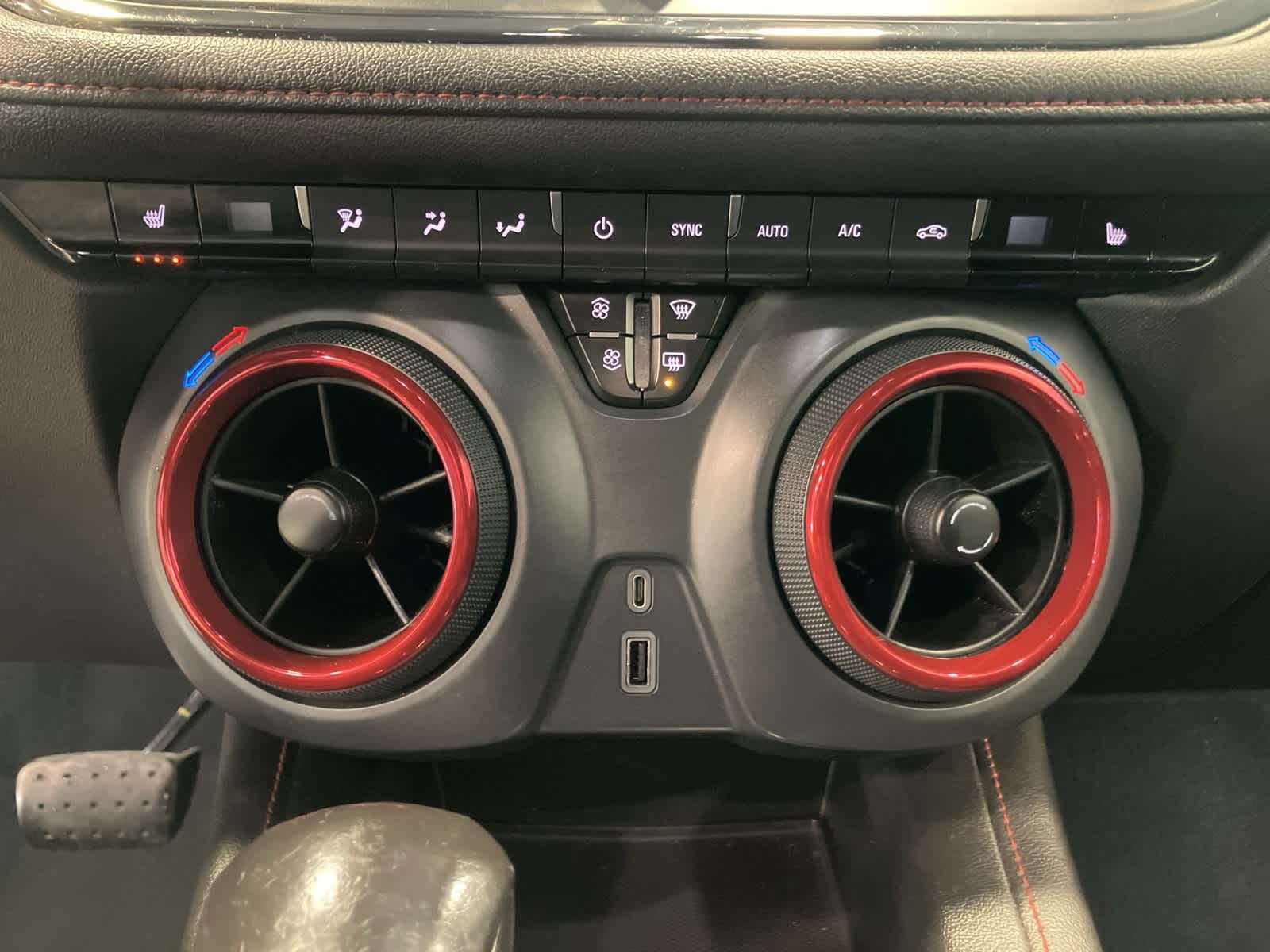 Thumbnail: 2021 Chevrolet Blazer - 18