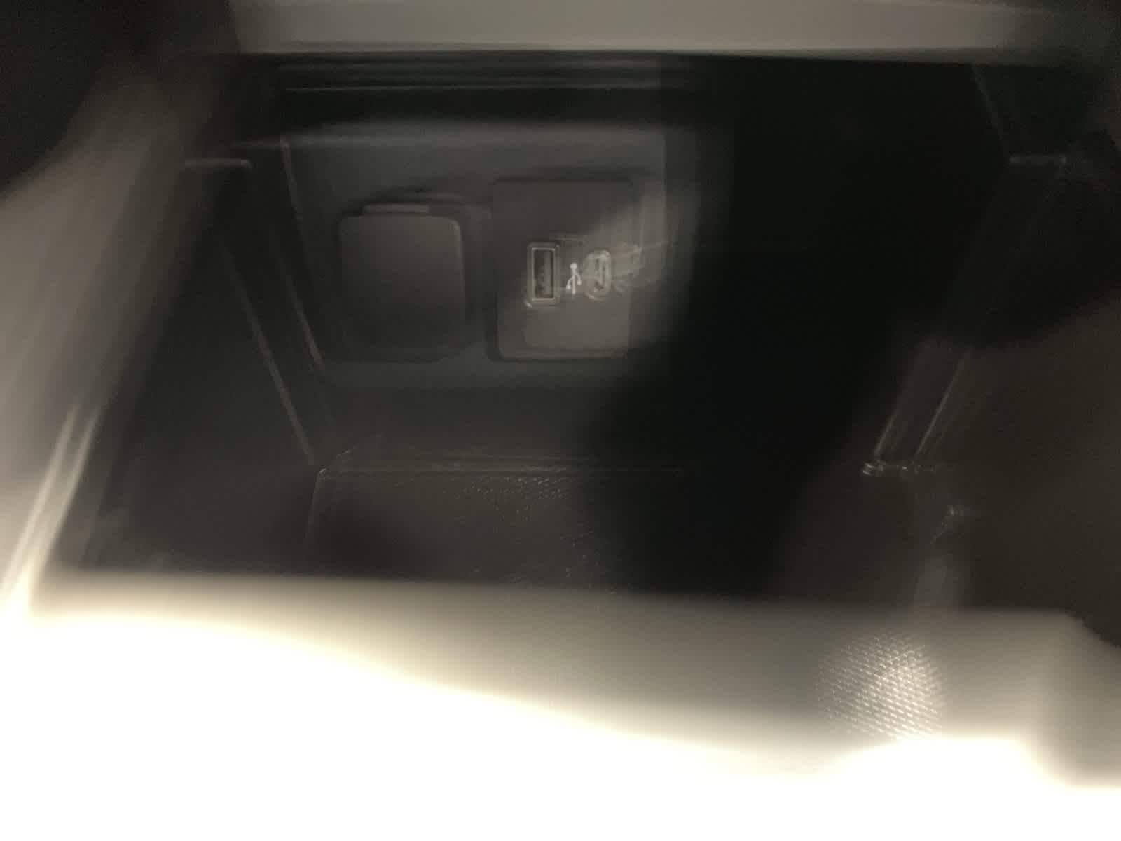 Thumbnail: 2020 Ford Explorer - 15