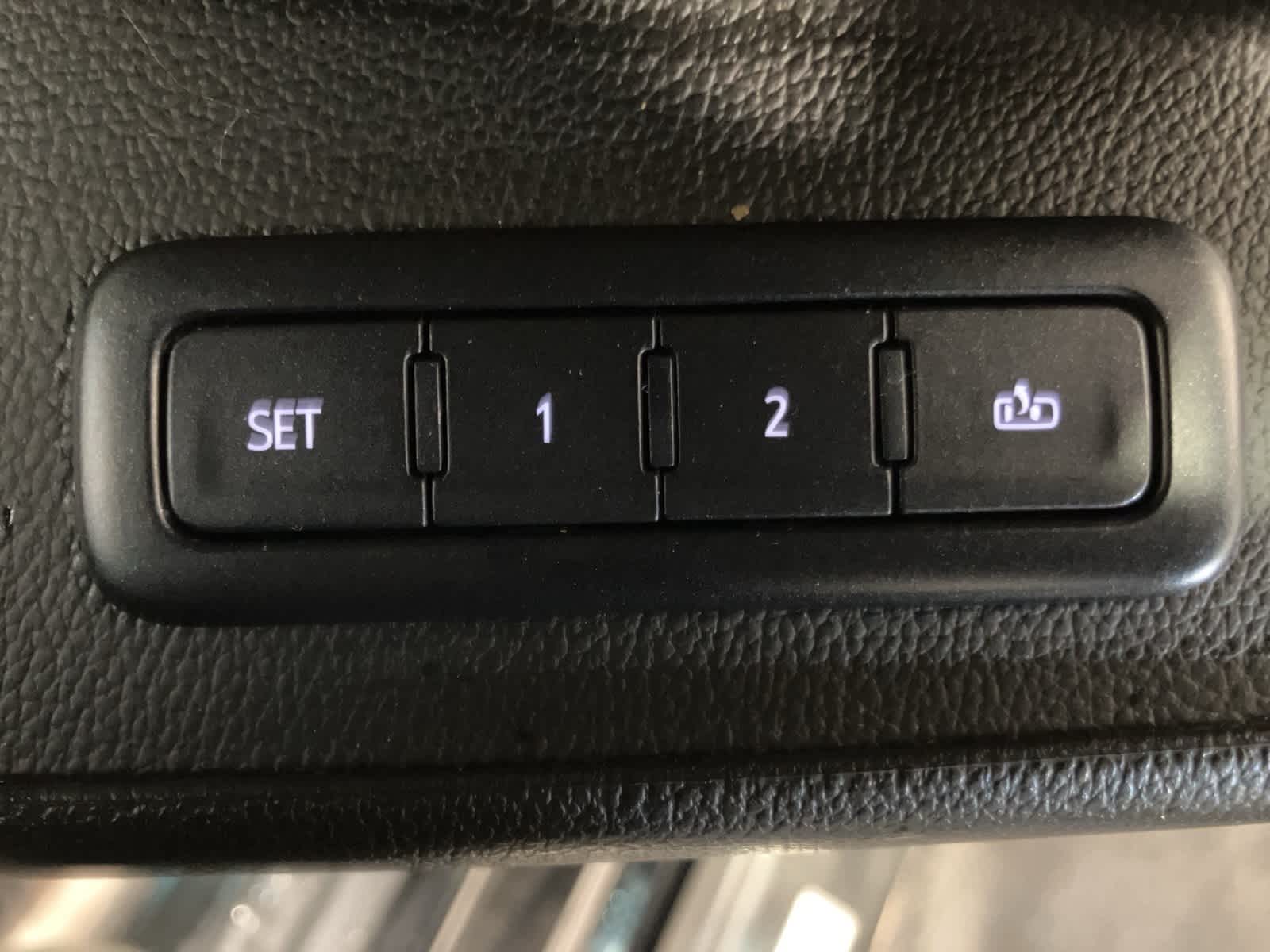 Thumbnail: 2019 Chevrolet Tahoe - 13