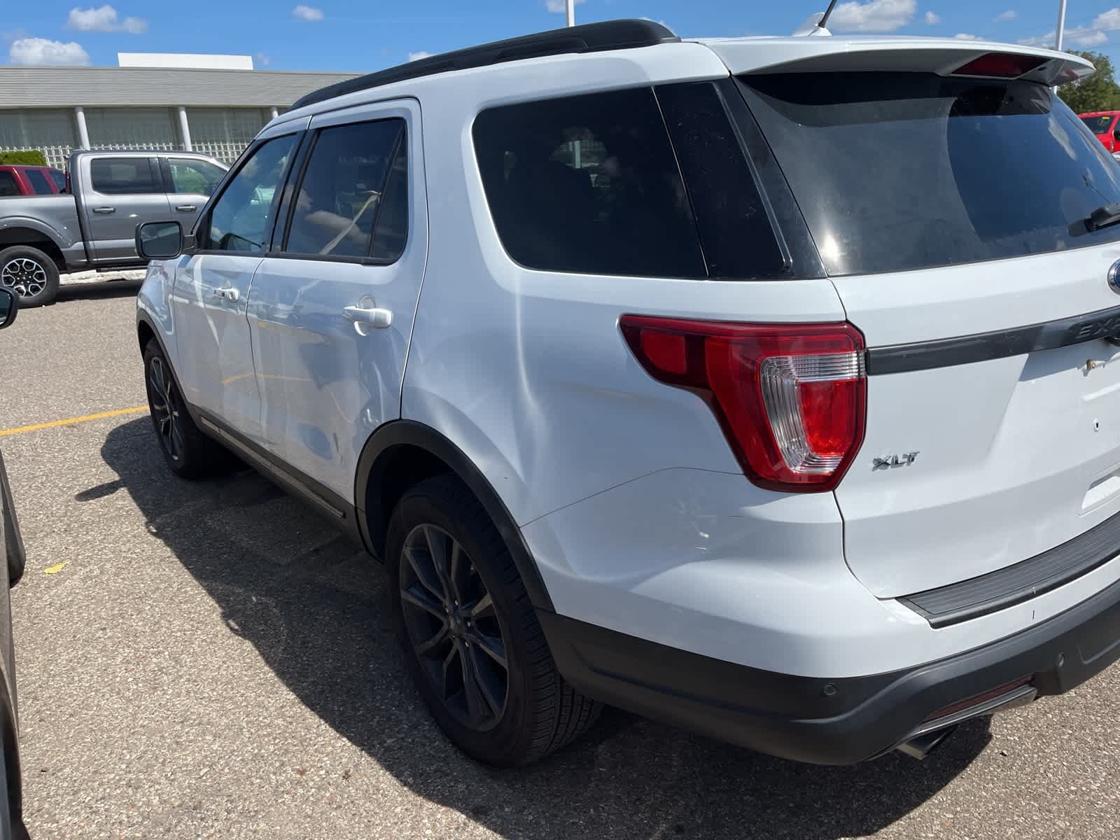 Thumbnail: 2018 Ford Explorer - 9