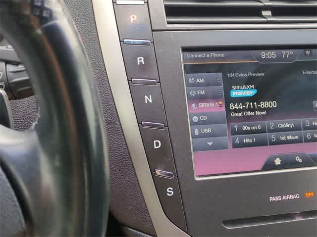 Thumbnail: 2015 Lincoln MKZ - 32