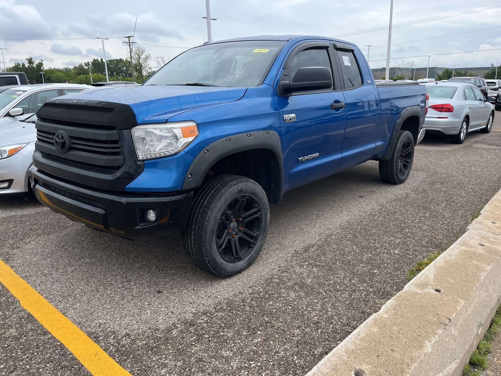 Thumbnail: 2016 Toyota Tundra - 3