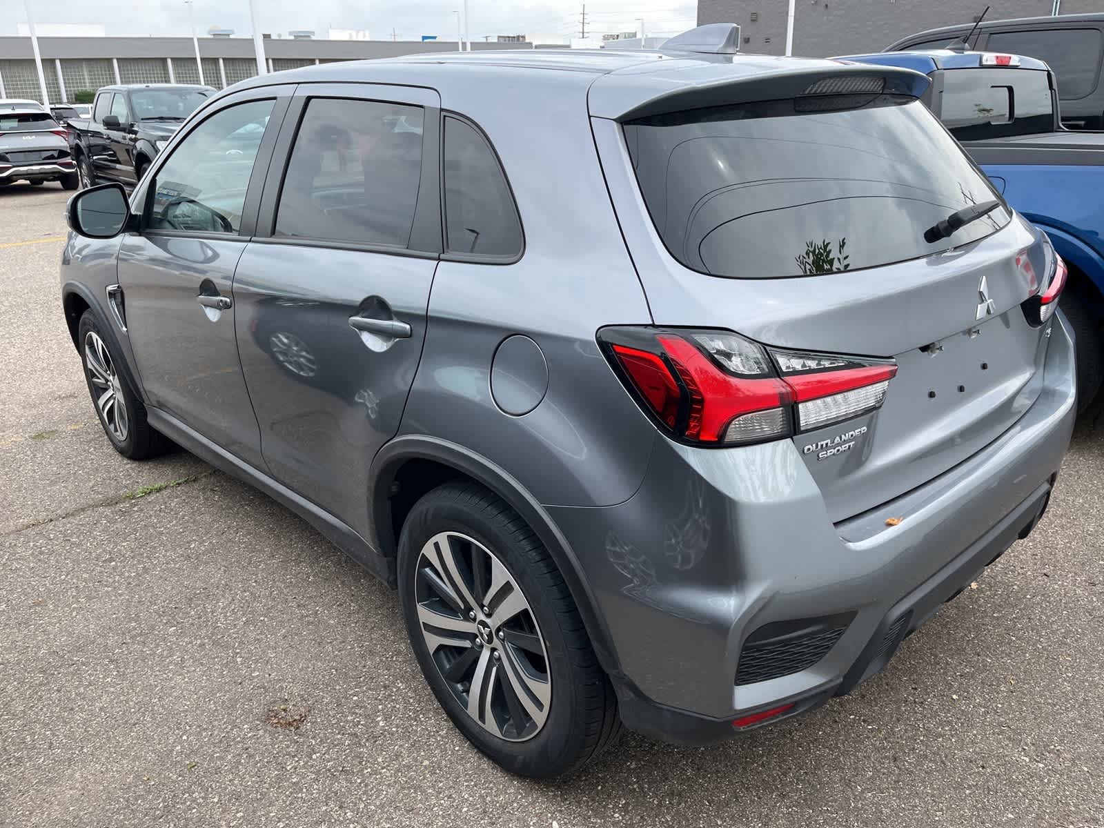 Thumbnail: 2024 Mitsubishi Outlander Sport - 8