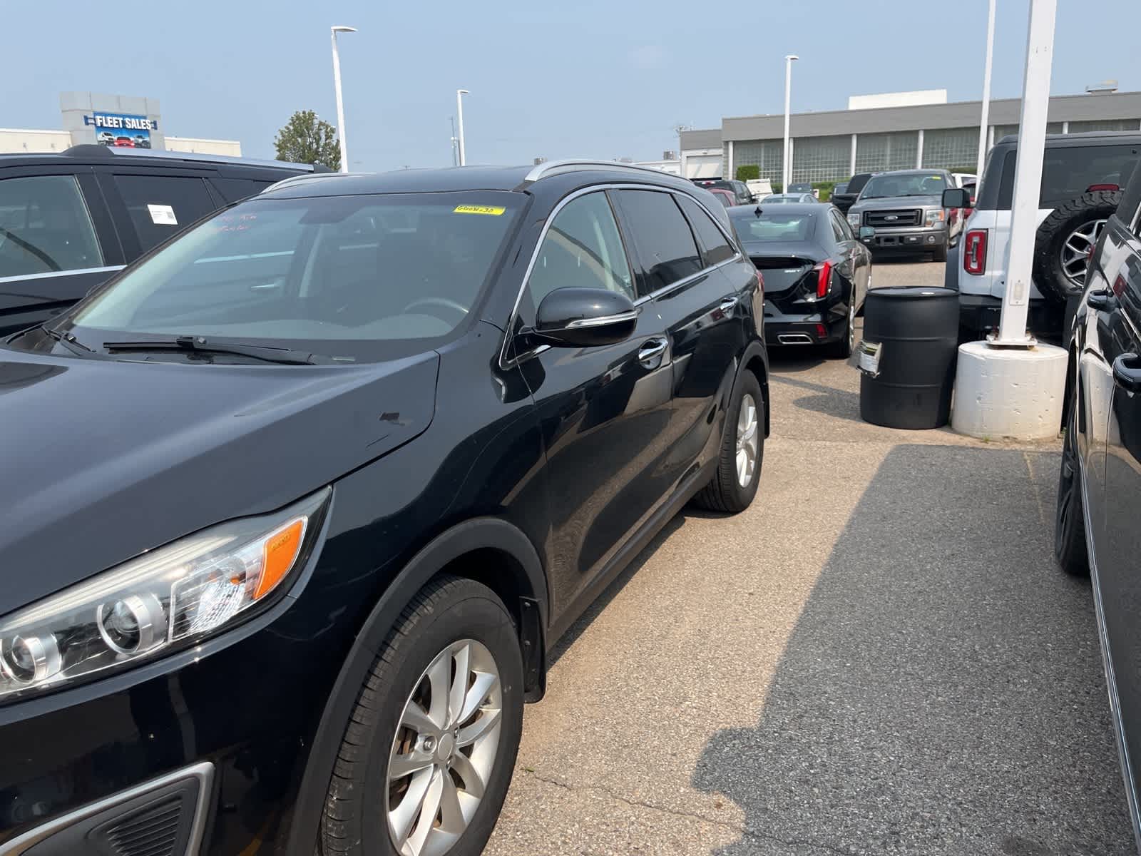 Thumbnail: 2016 Kia Sorento - 5