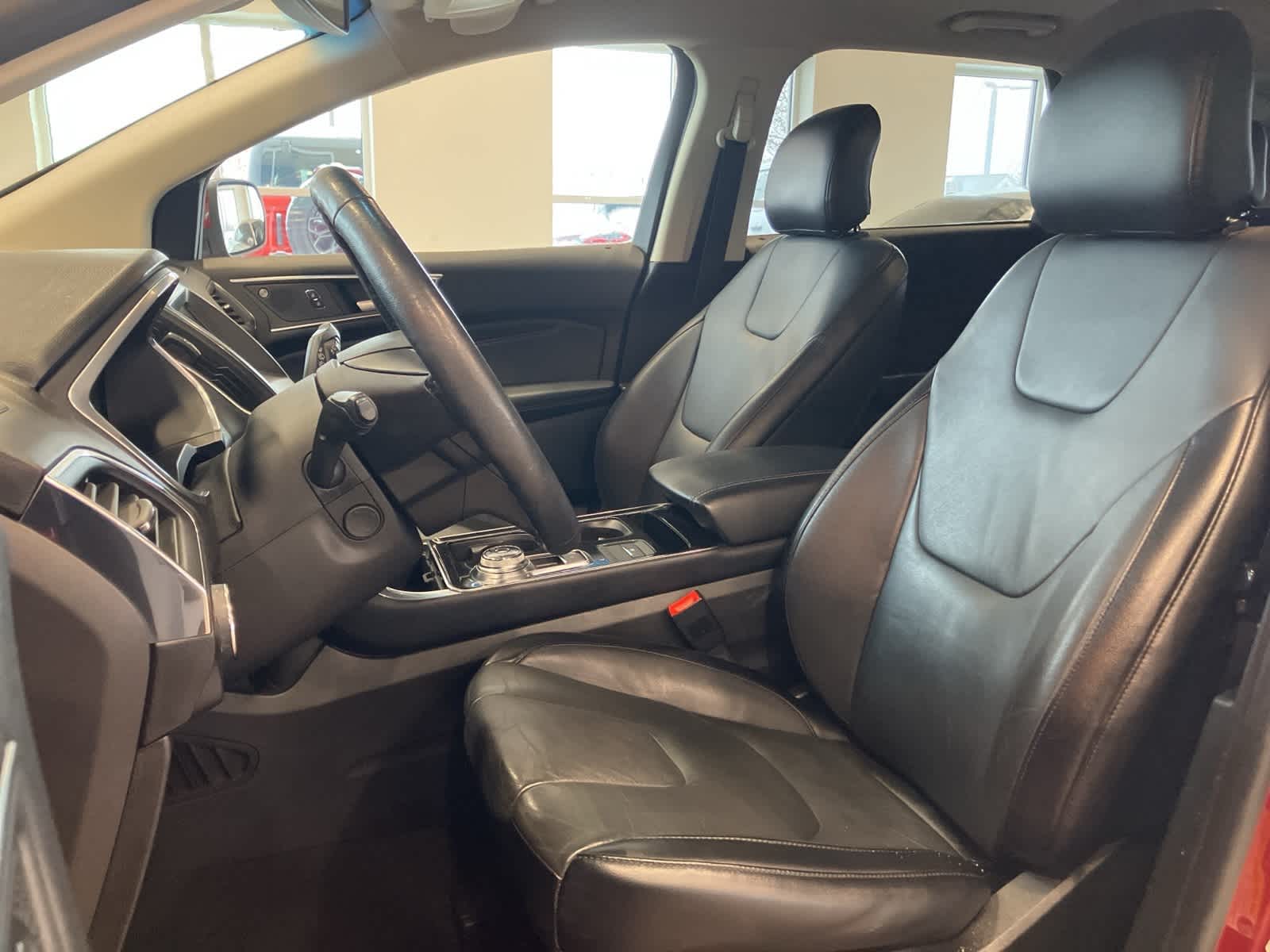 Thumbnail: 2019 Ford Edge - 11