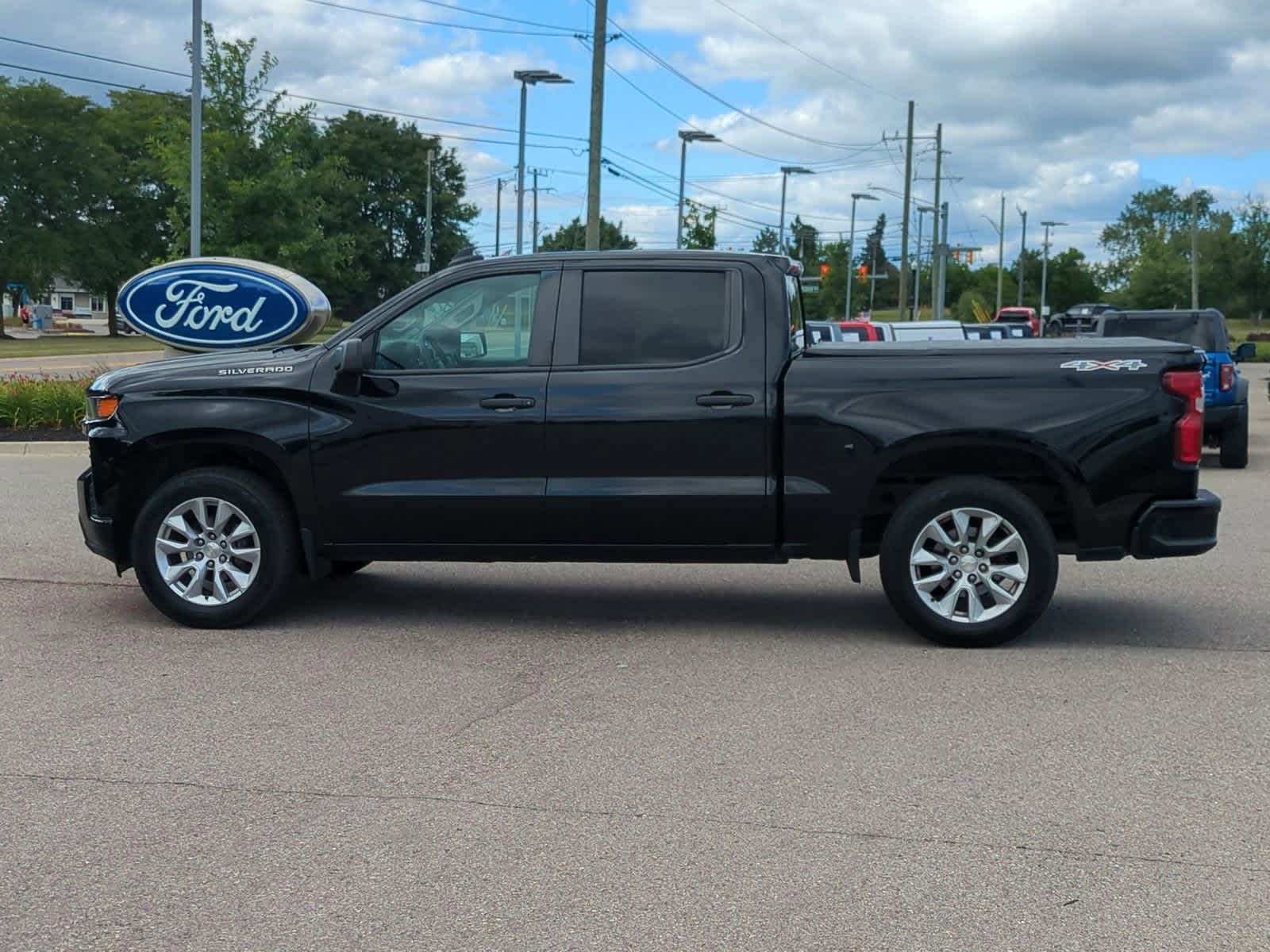 Thumbnail: 2019 Chevrolet Silverado 1500 - 5