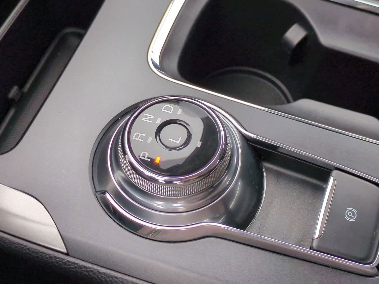 Thumbnail: 2020 Ford Fusion - 32