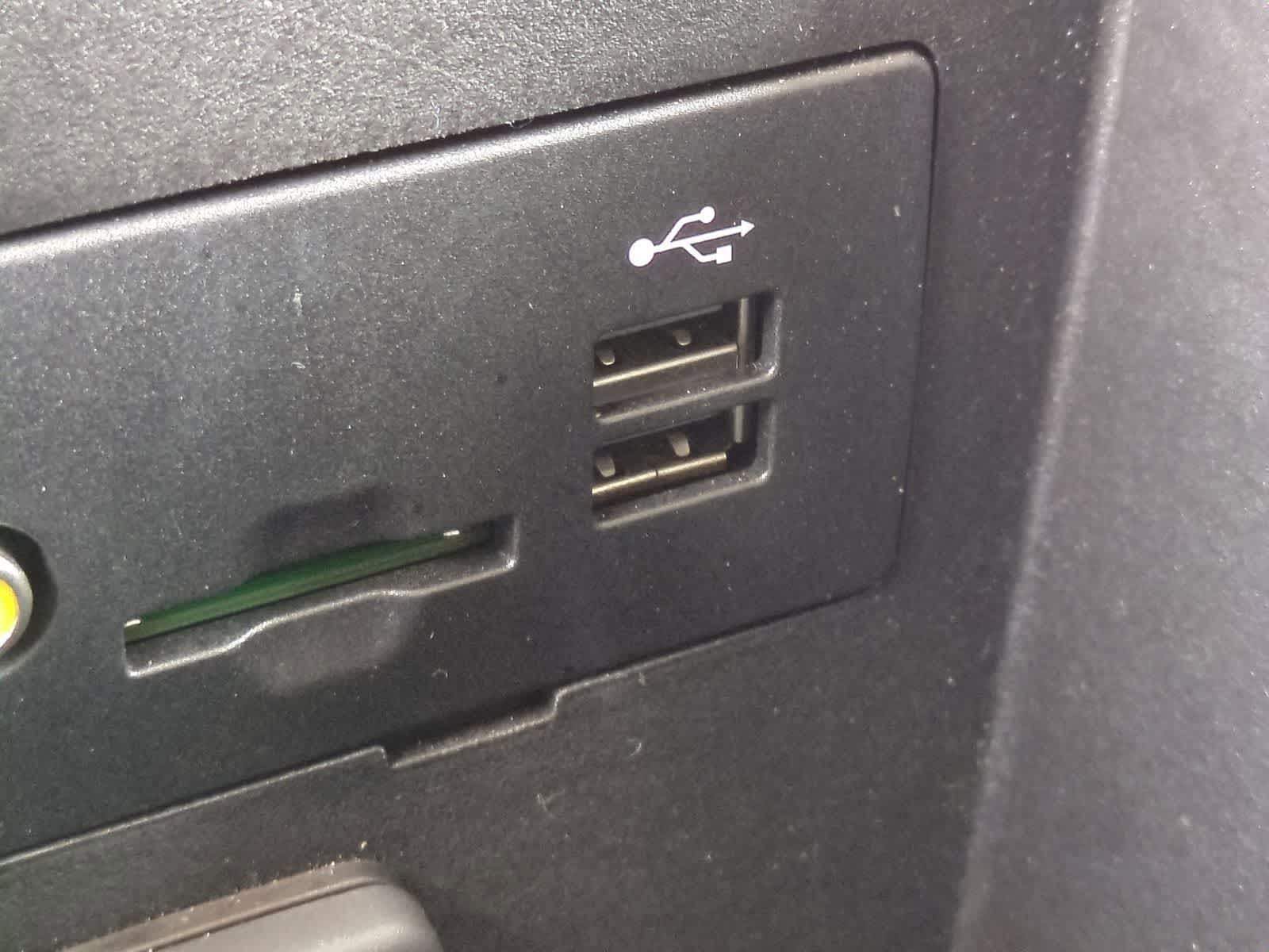 Thumbnail: 2012 Ford Edge - 29