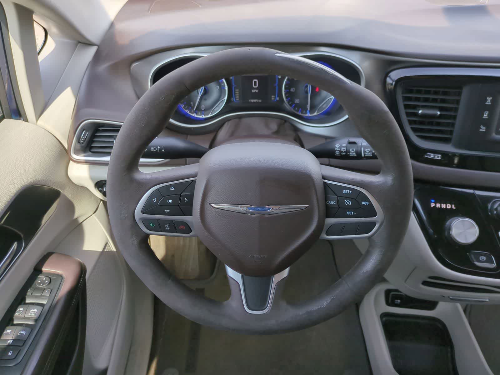 Thumbnail: 2017 Chrysler Pacifica - 22