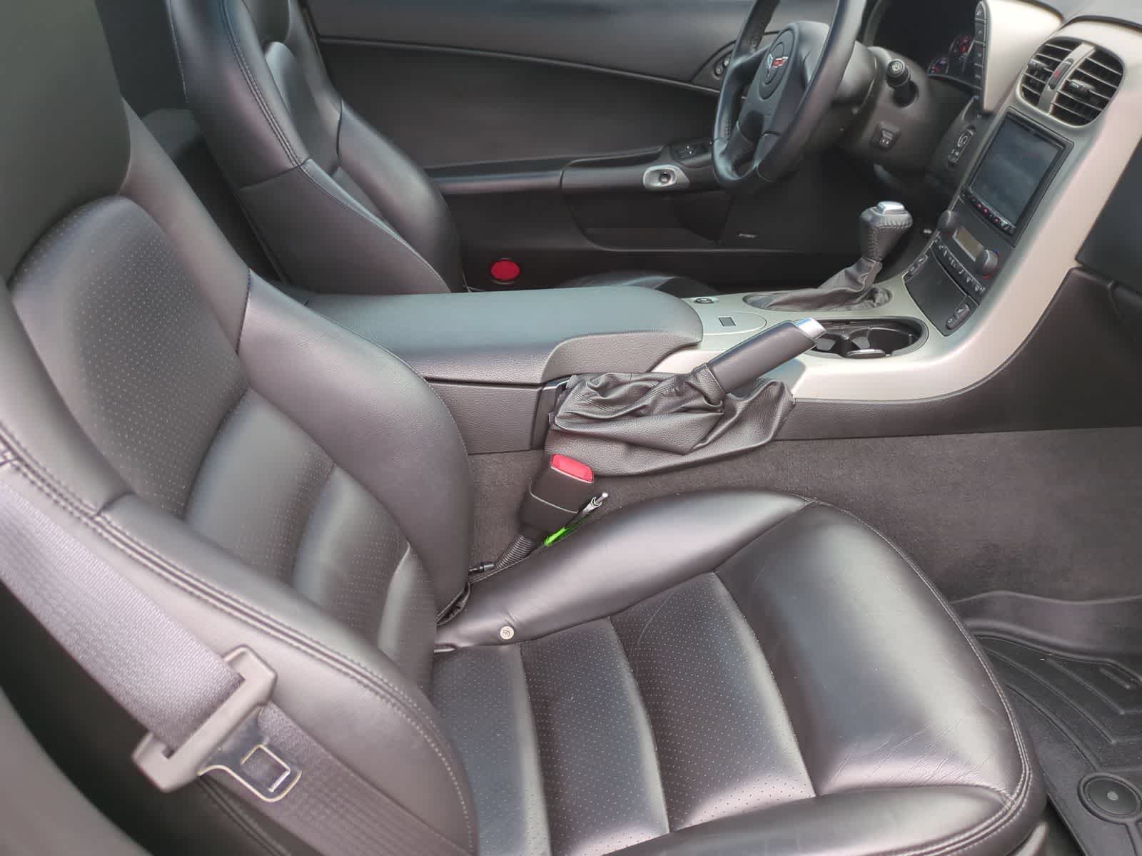 Thumbnail: 2005 Chevrolet Corvette - 21