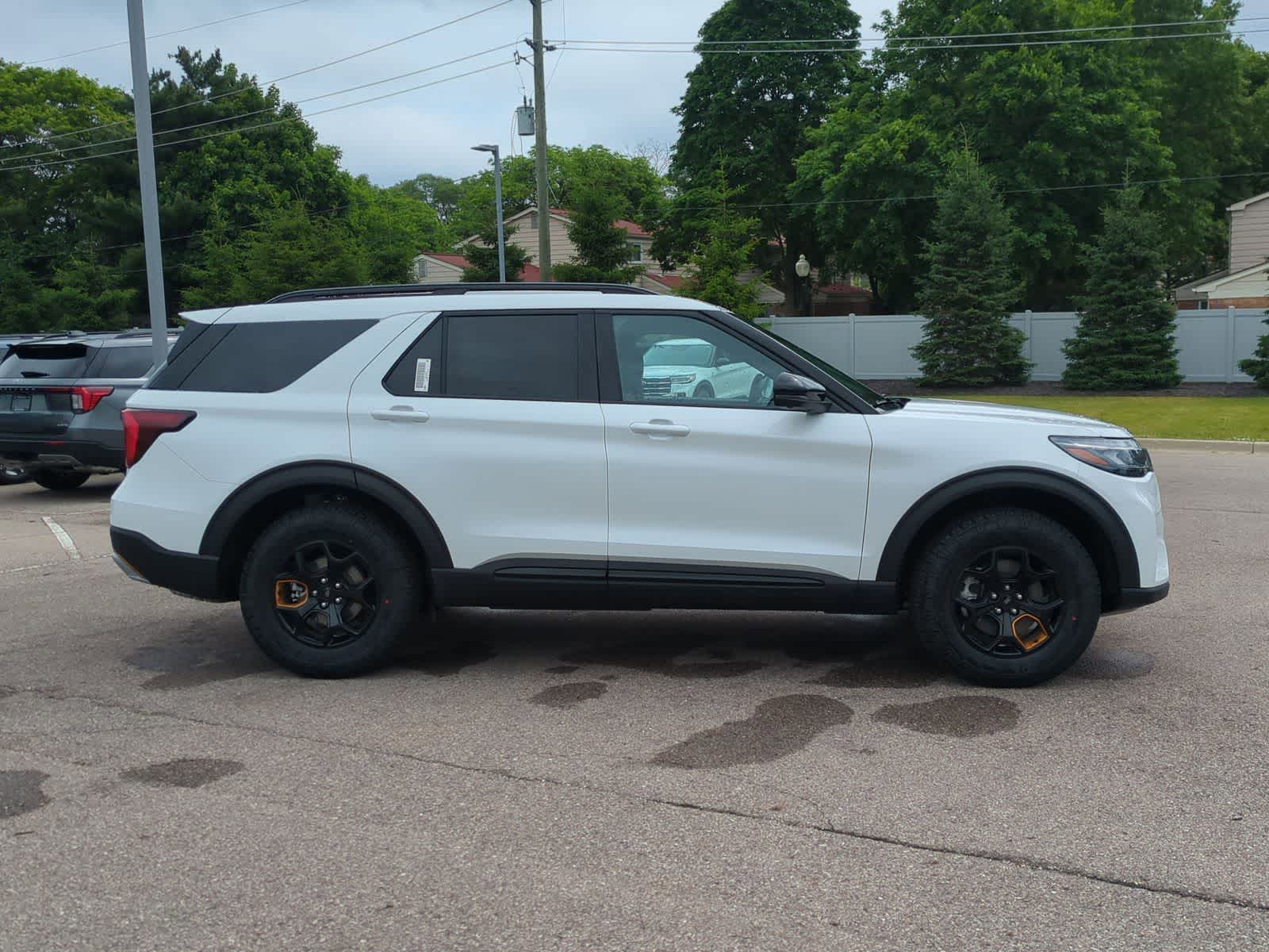 Thumbnail: 2026 Ford Explorer - 9