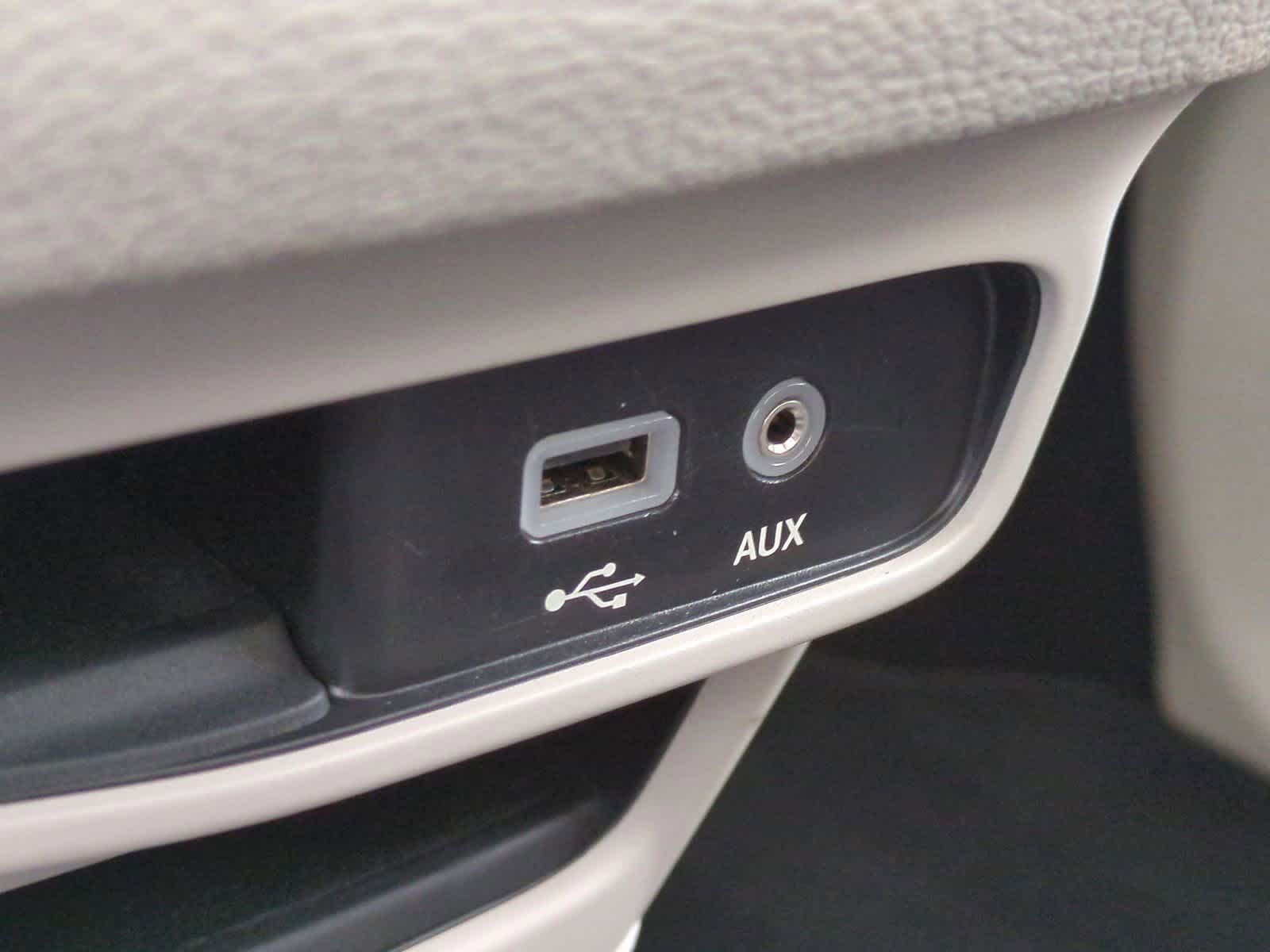 Thumbnail: 2020 Chrysler Pacifica - 35