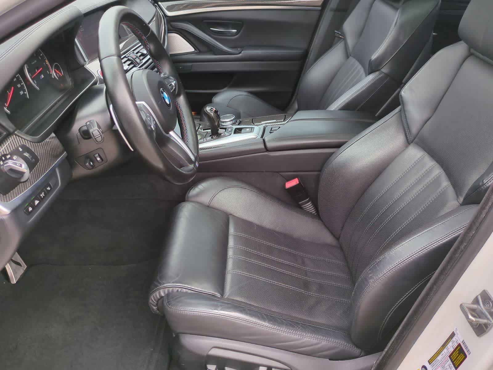 Thumbnail: 2016 BMW M5 - 16