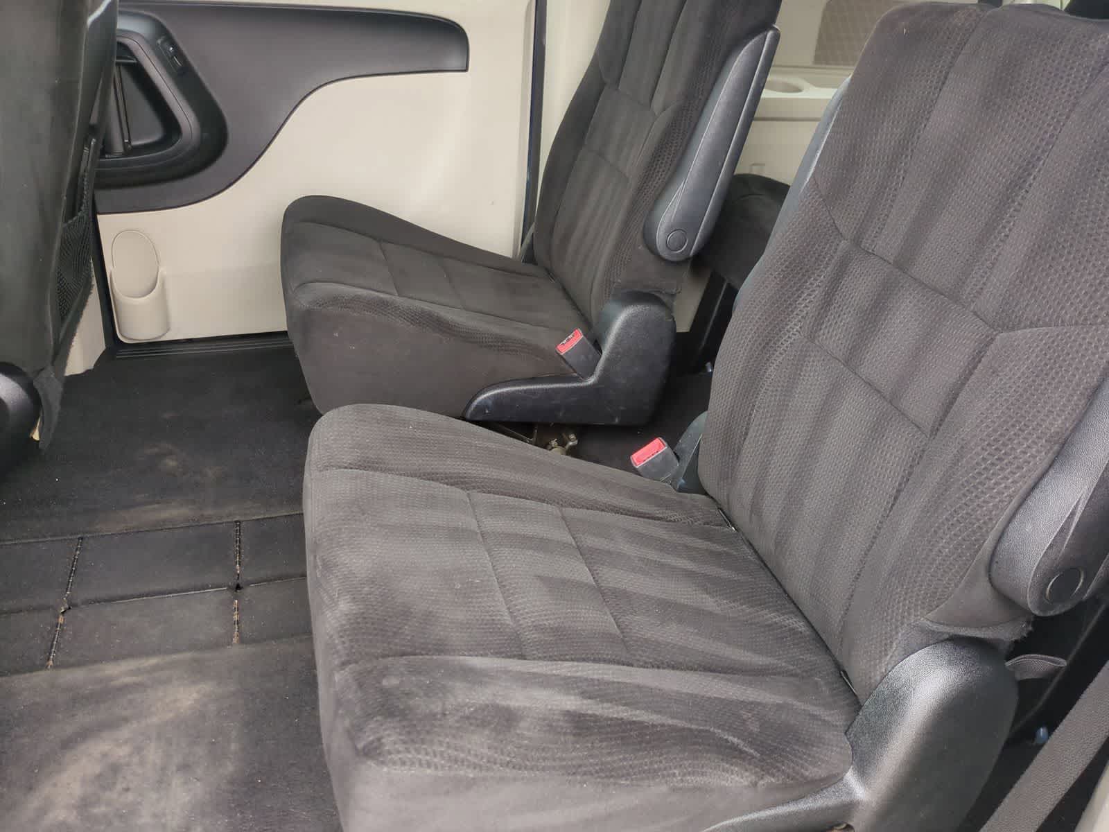 Thumbnail: 2013 Dodge Grand Caravan - 19