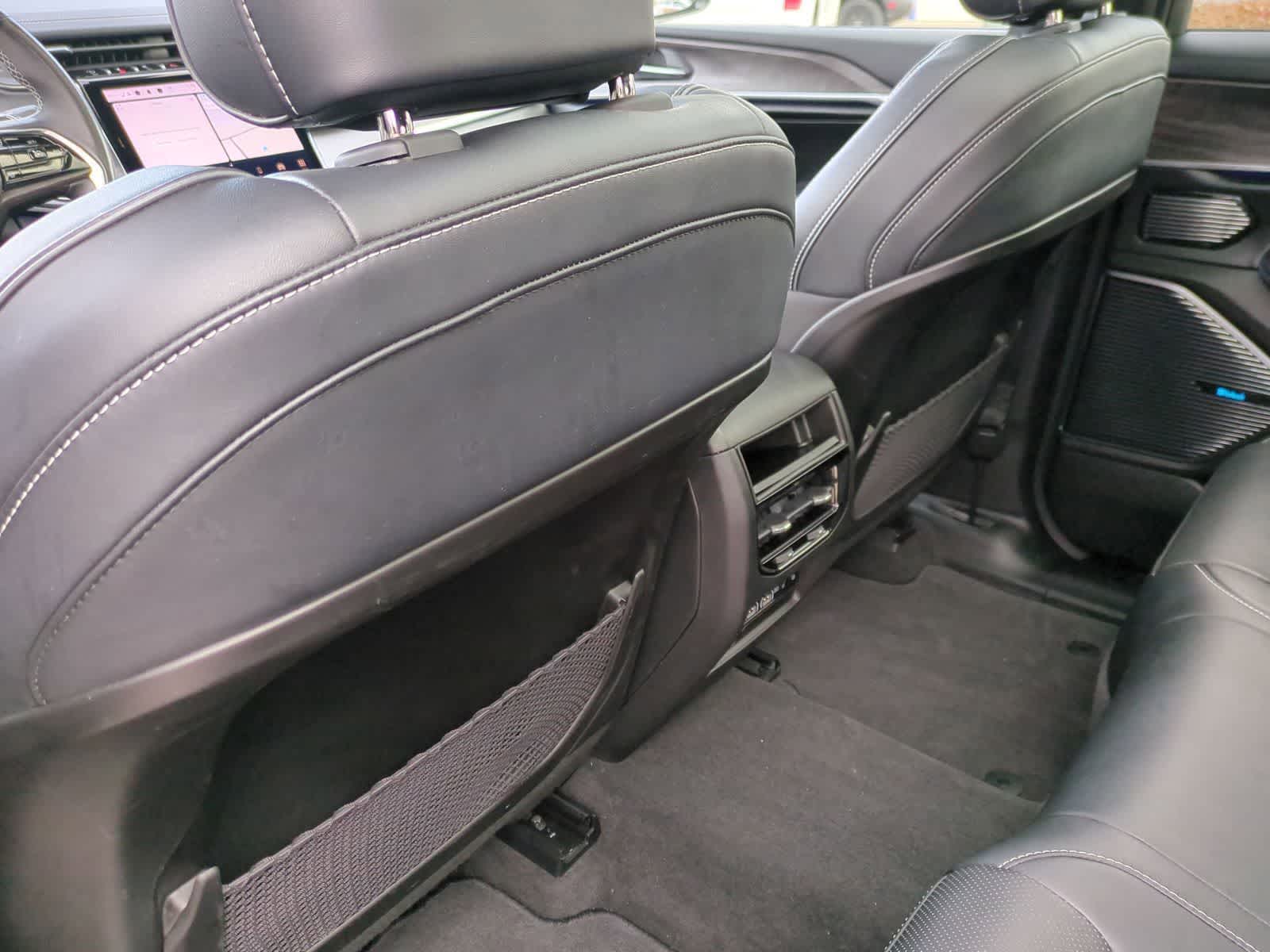 Thumbnail: 2022 Jeep Grand Cherokee - 18