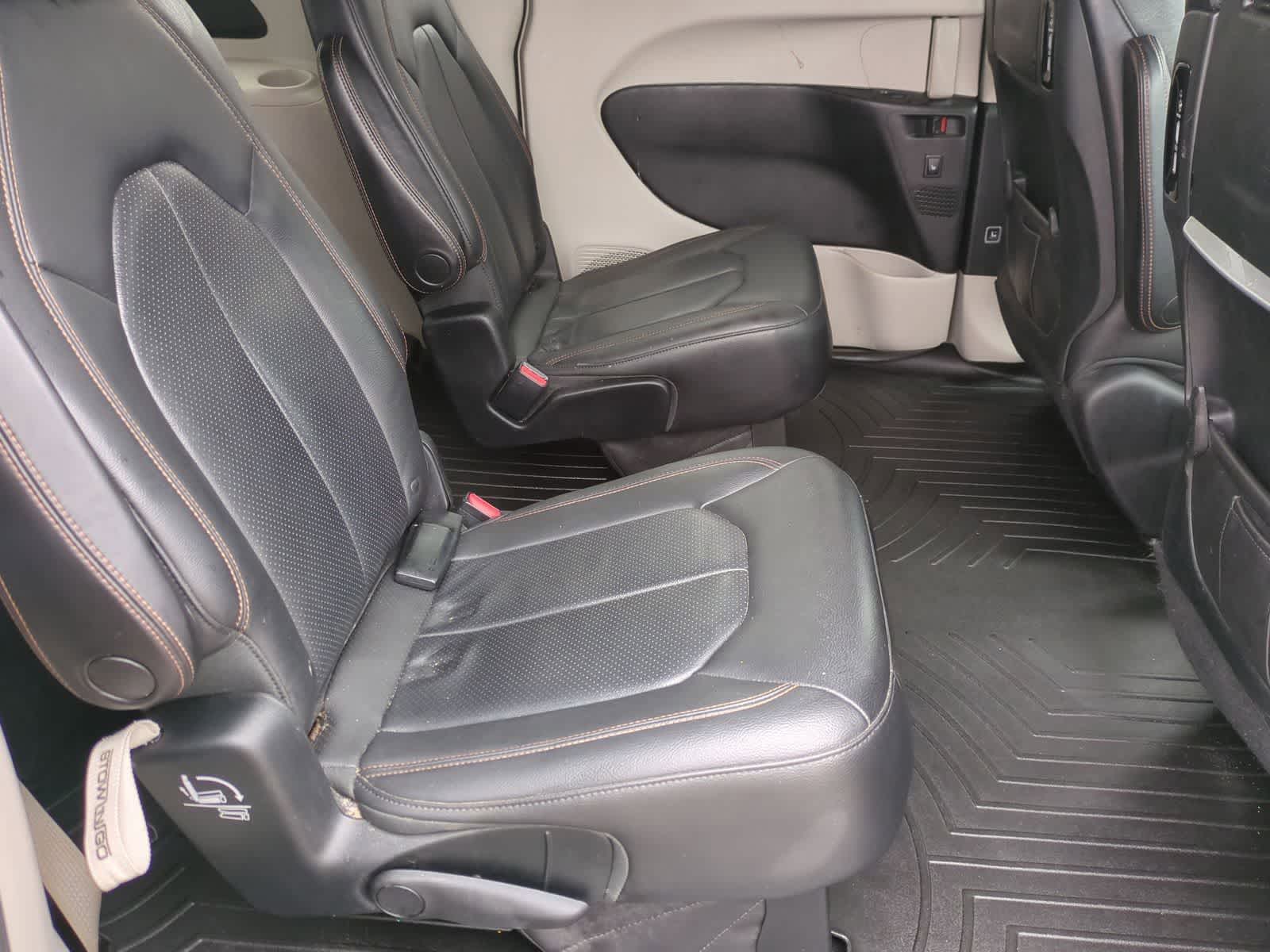 Thumbnail: 2018 Chrysler Pacifica - 16