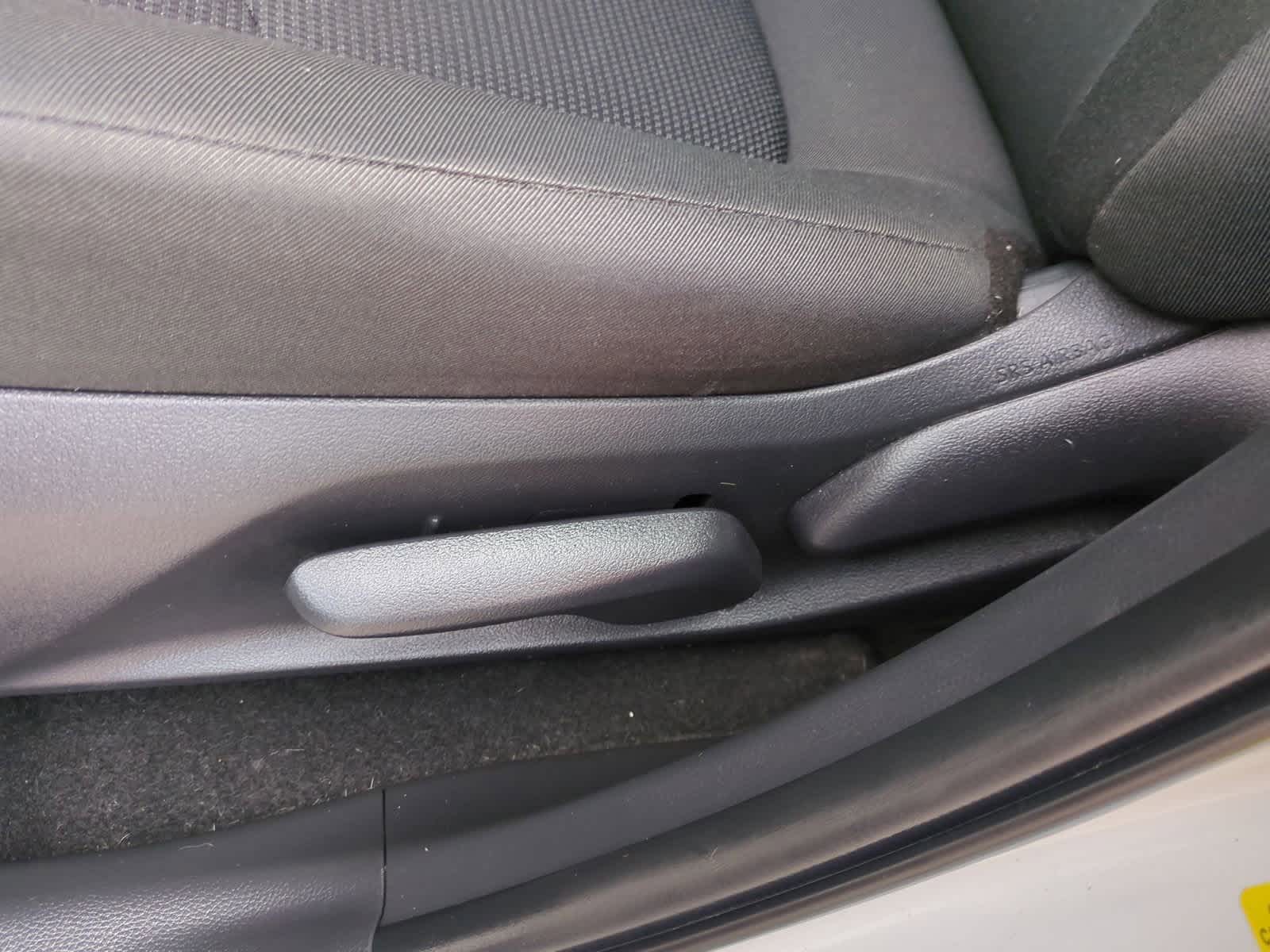 Thumbnail: 2023 Toyota RAV4 - 17