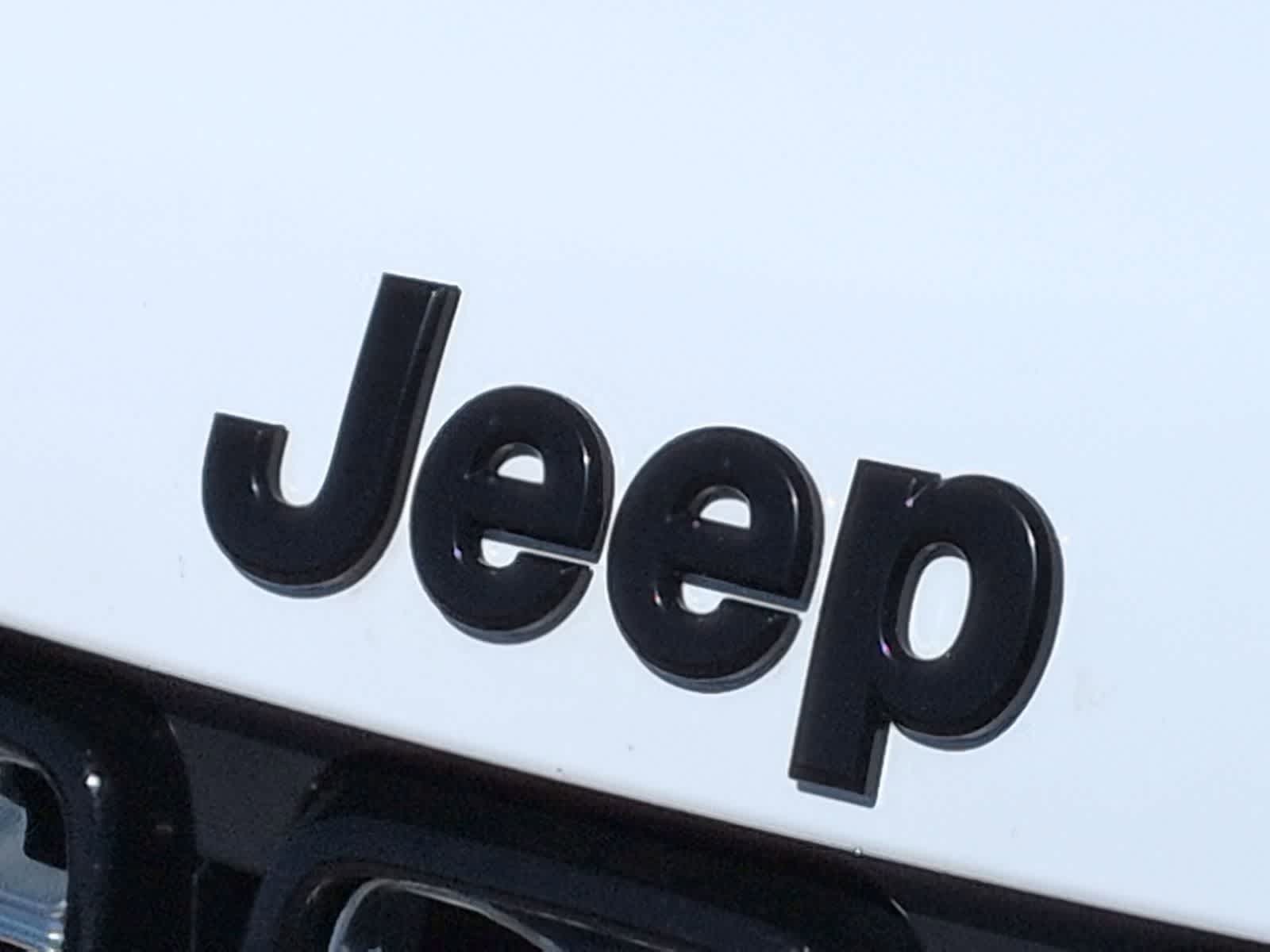 Thumbnail: 2020 Jeep Grand Cherokee - 12