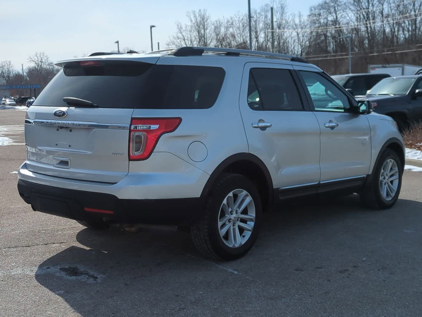 Thumbnail: 2014 Ford Explorer - 8
