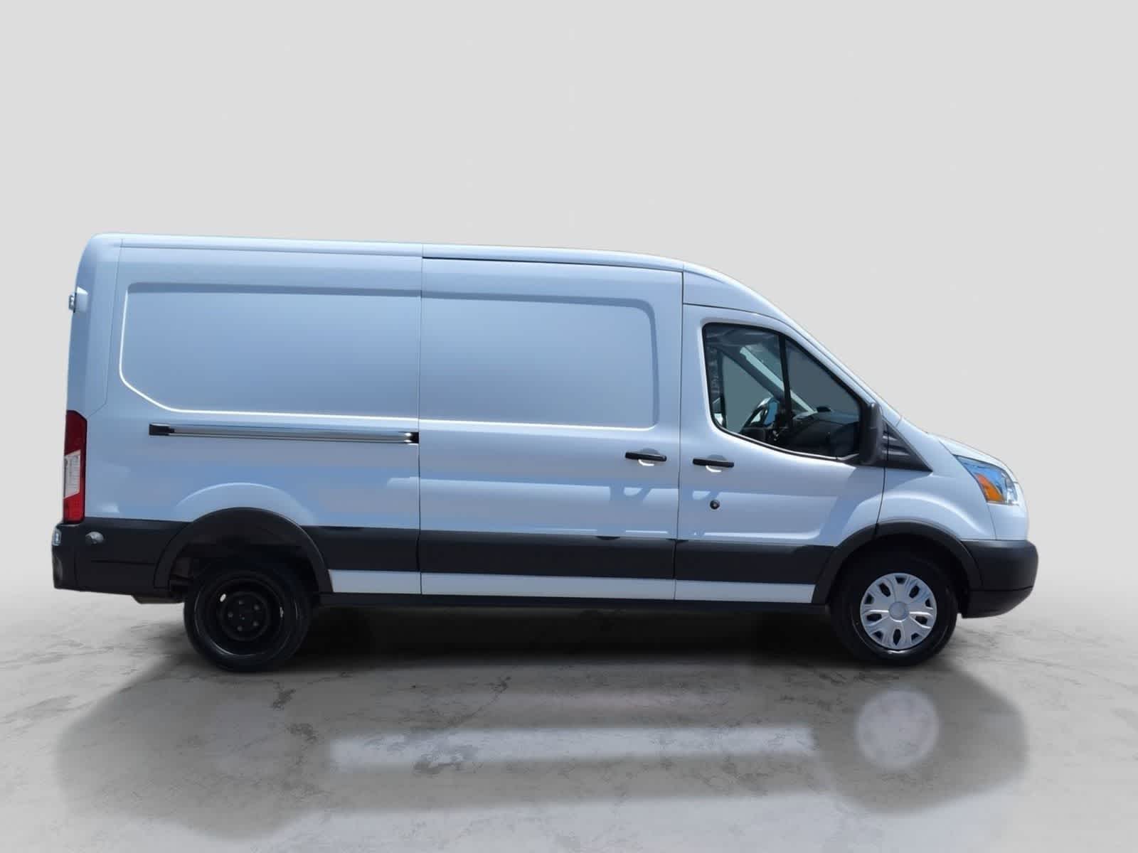 Thumbnail: 2016 Ford Transit Series - 9