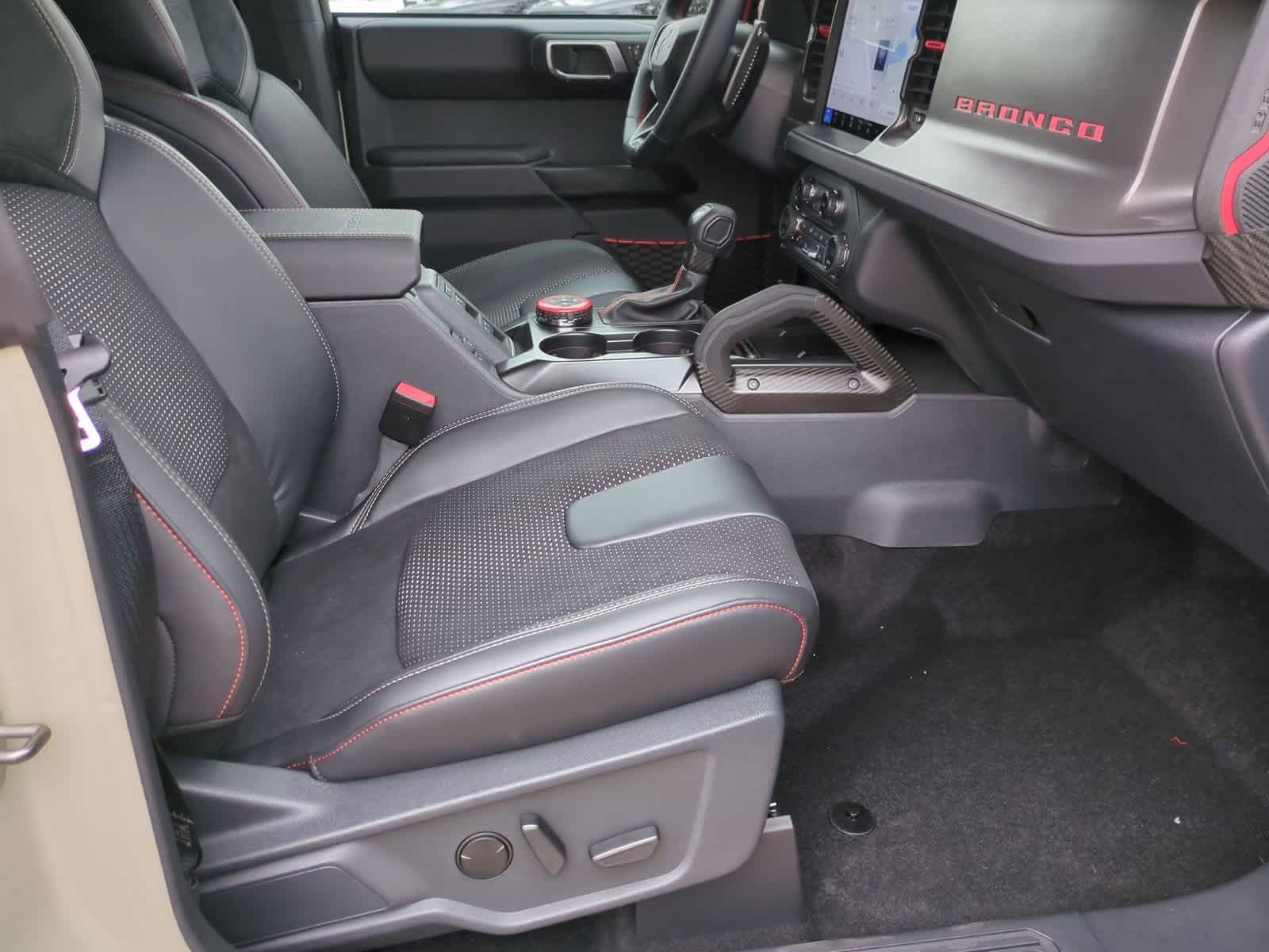 Thumbnail: 2025 Ford Bronco - 21