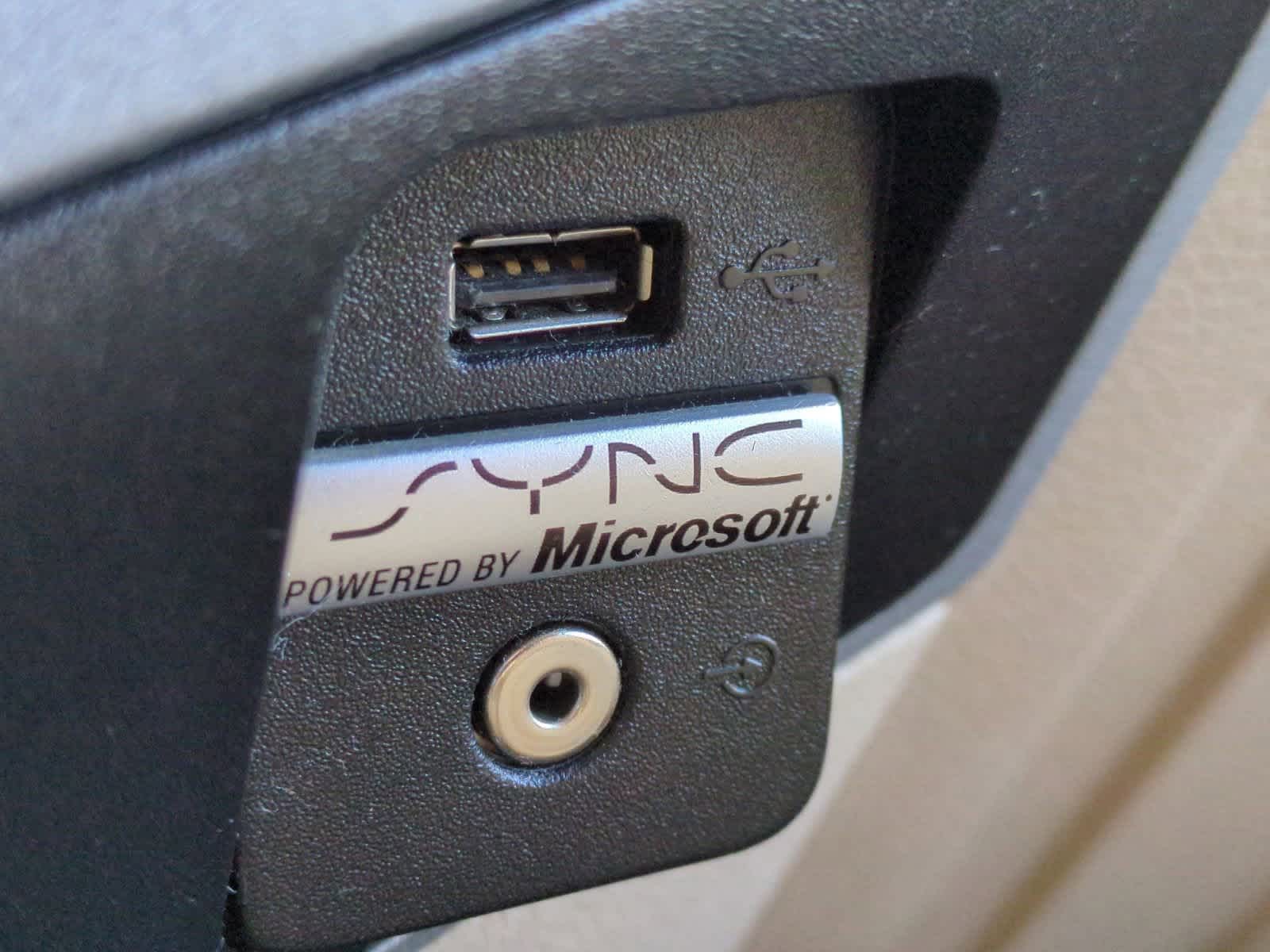 Thumbnail: 2014 Ford Econoline - 28