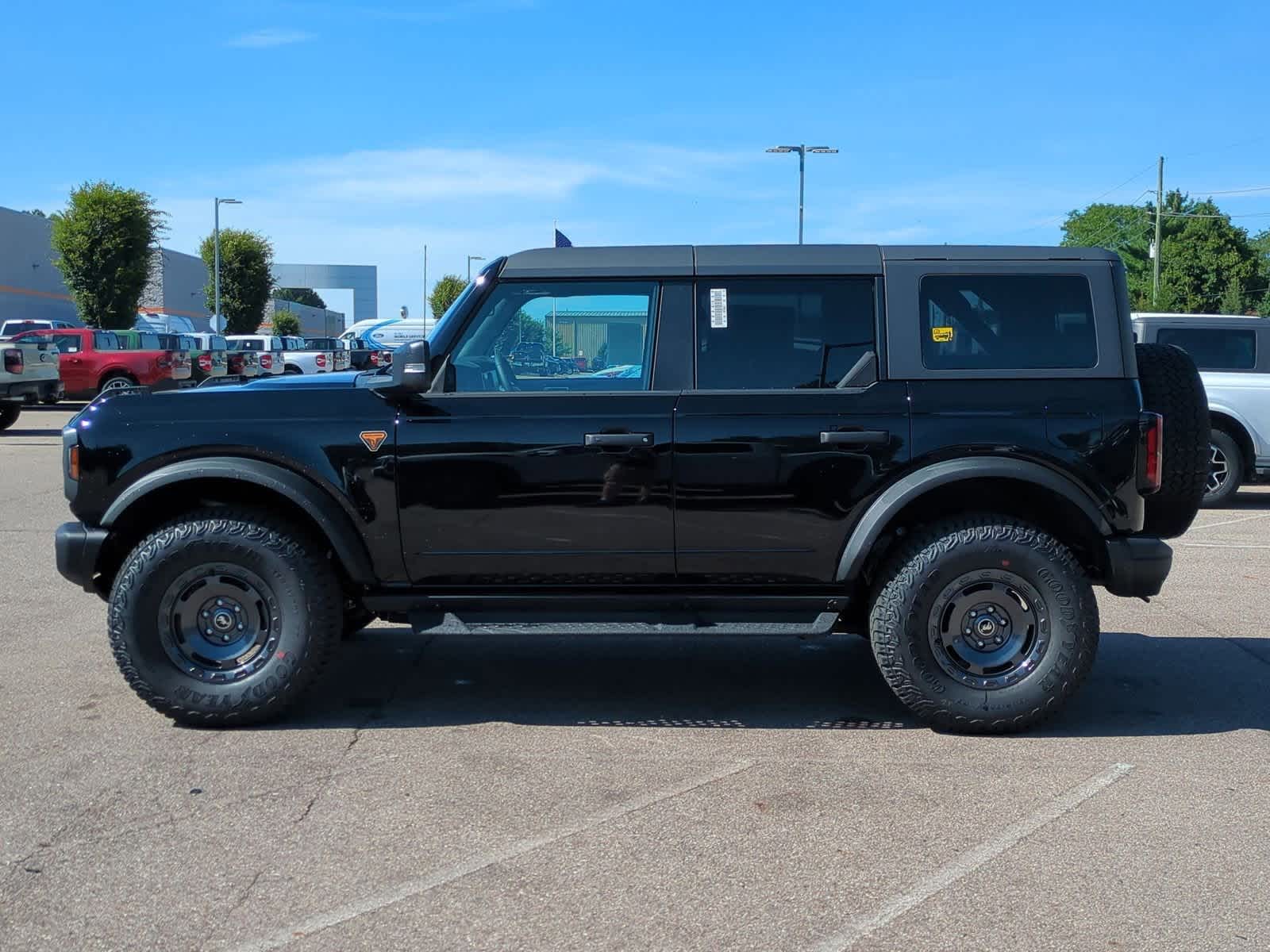 Thumbnail: 2025 Ford Bronco - 5