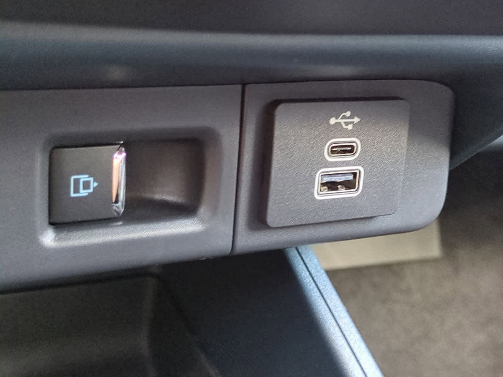 Thumbnail: 2025 Ford Maverick - 33