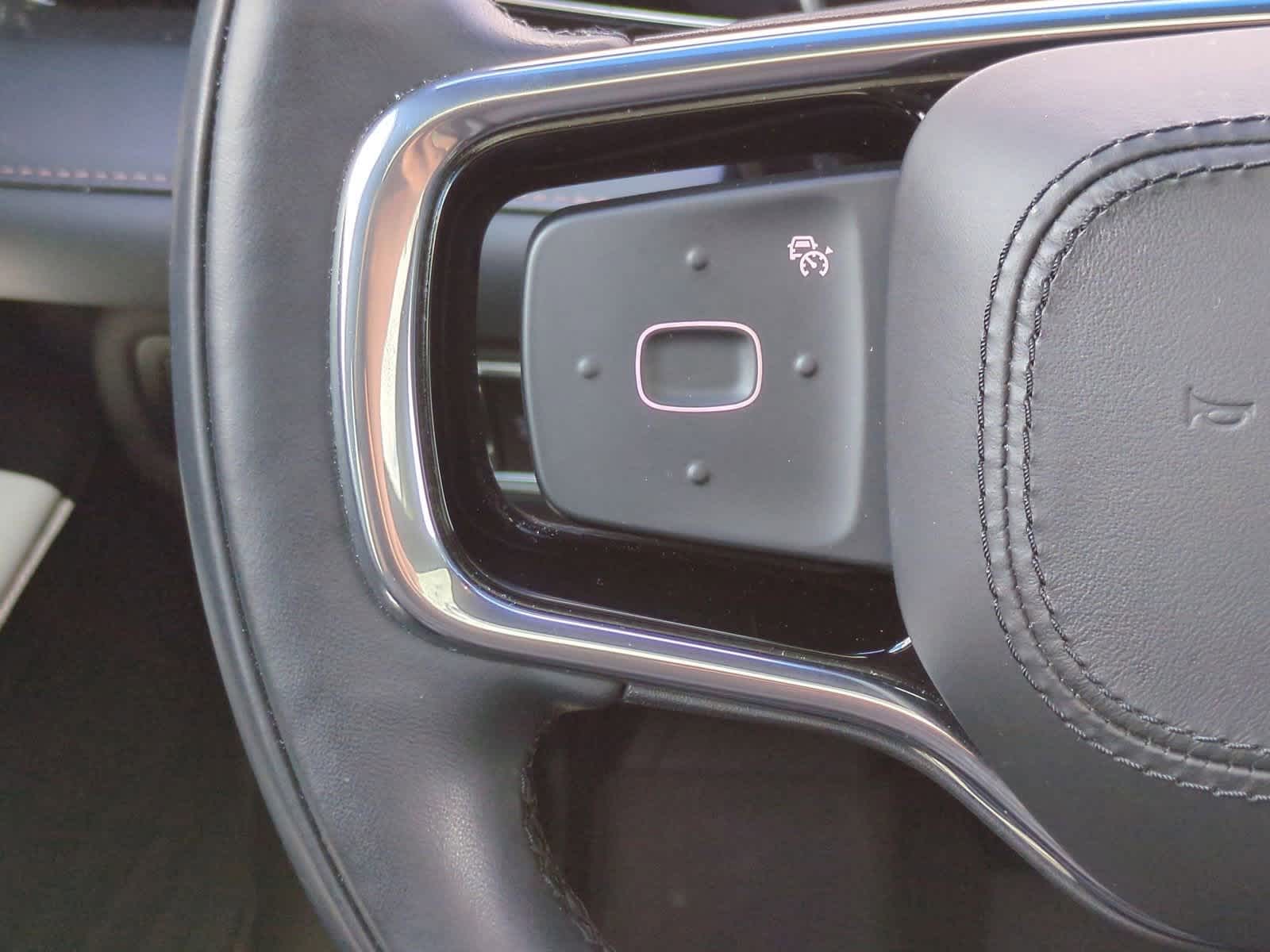 Thumbnail: 2024 Lincoln Nautilus - 25