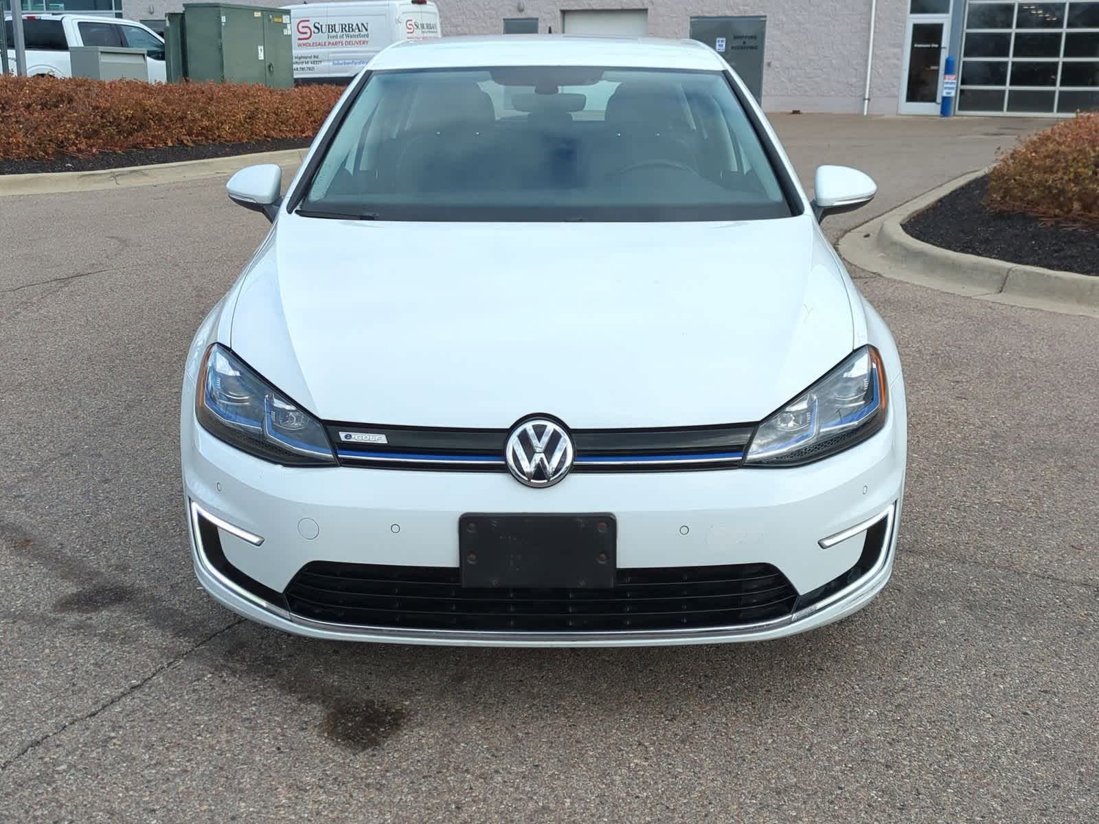 Thumbnail: 2017 Volkswagen e-Golf - 3