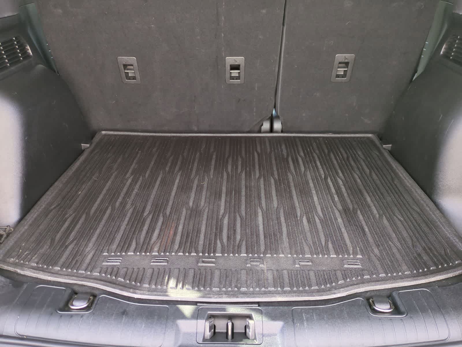 Thumbnail: 2023 Ford Escape - 32