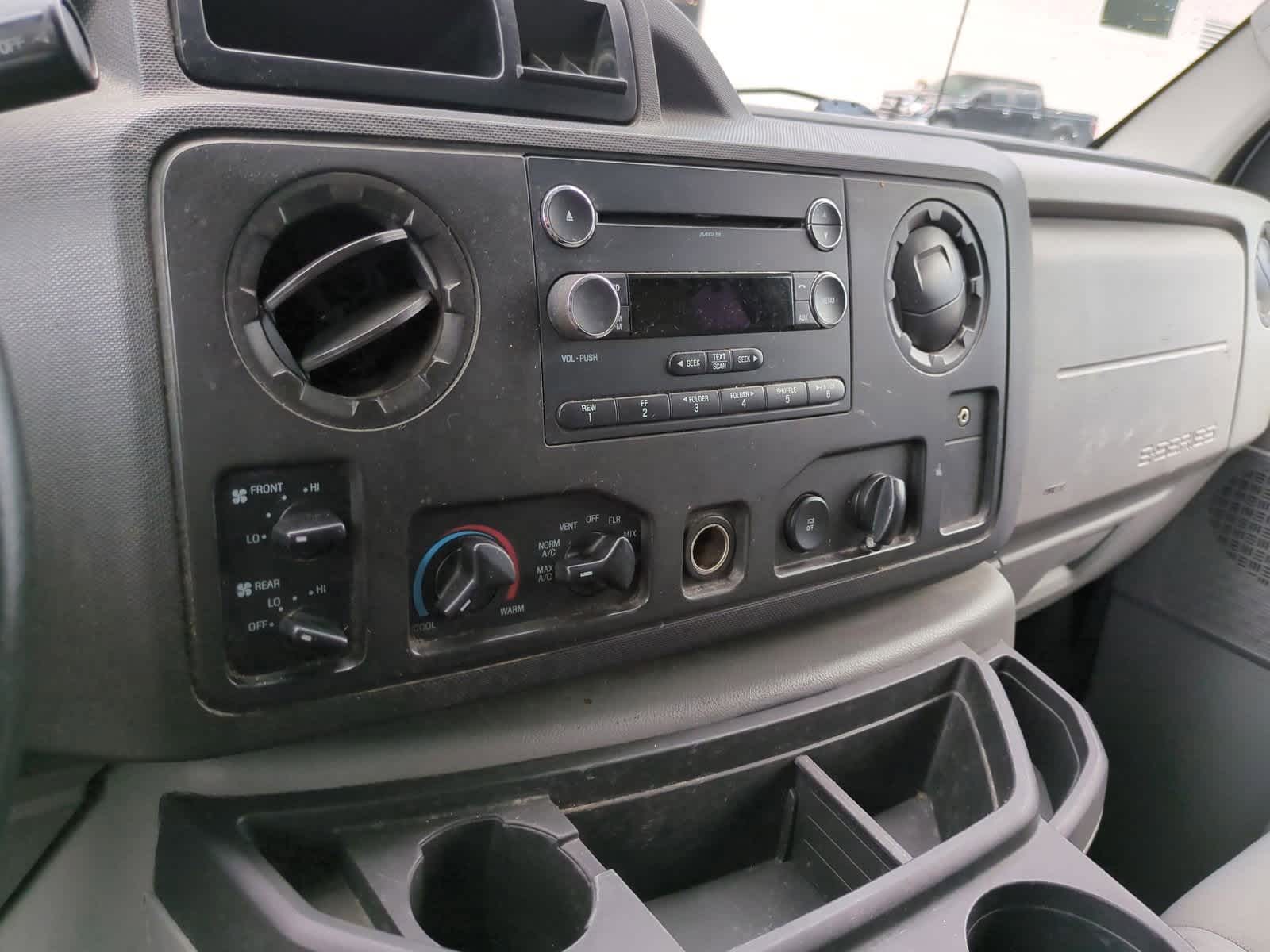 Thumbnail: 2014 Ford Econoline - 26