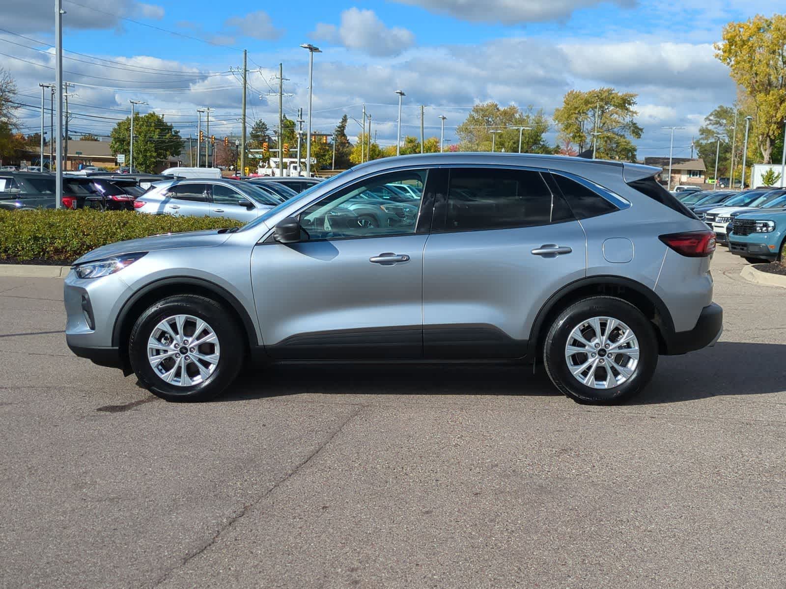 Thumbnail: 2023 Ford Escape - 5