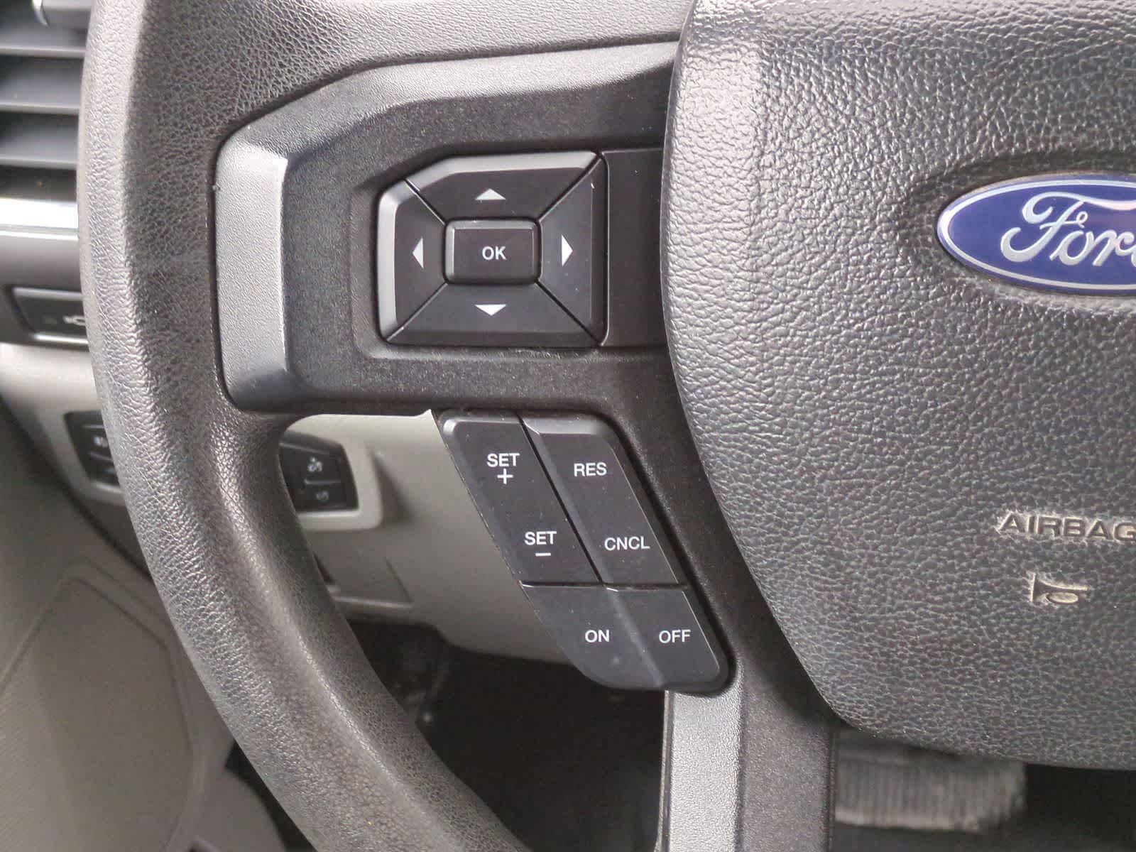 Thumbnail: 2017 Ford Econoline - 23